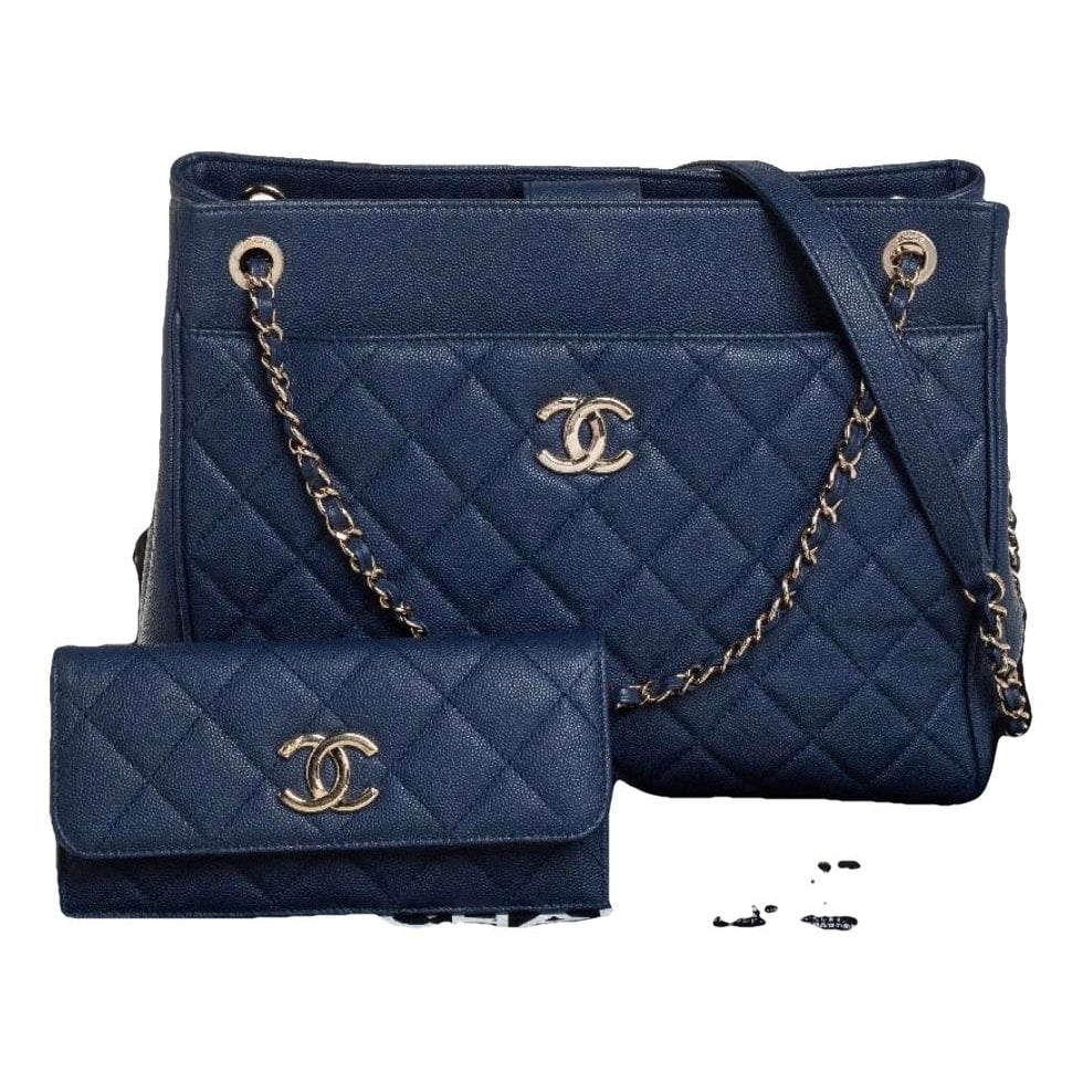 Leather tote