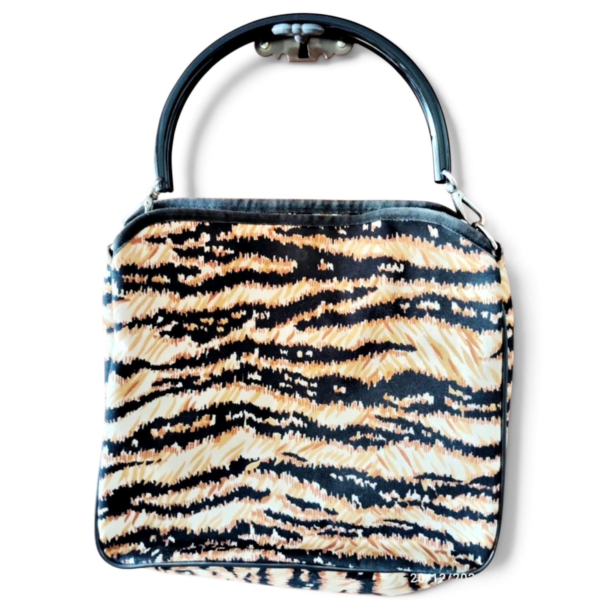 Cloth handbag