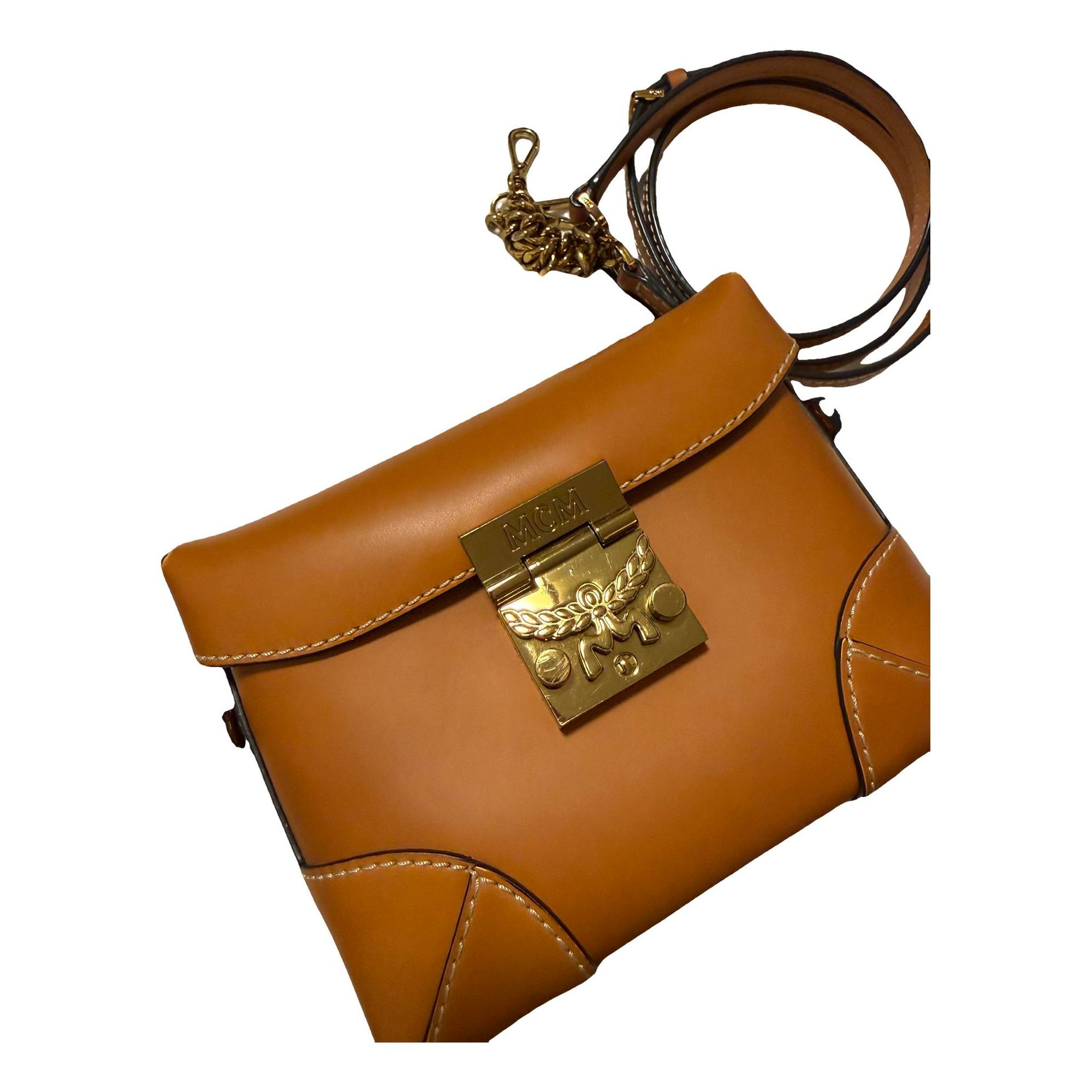 Soft Berlin leather crossbody bag