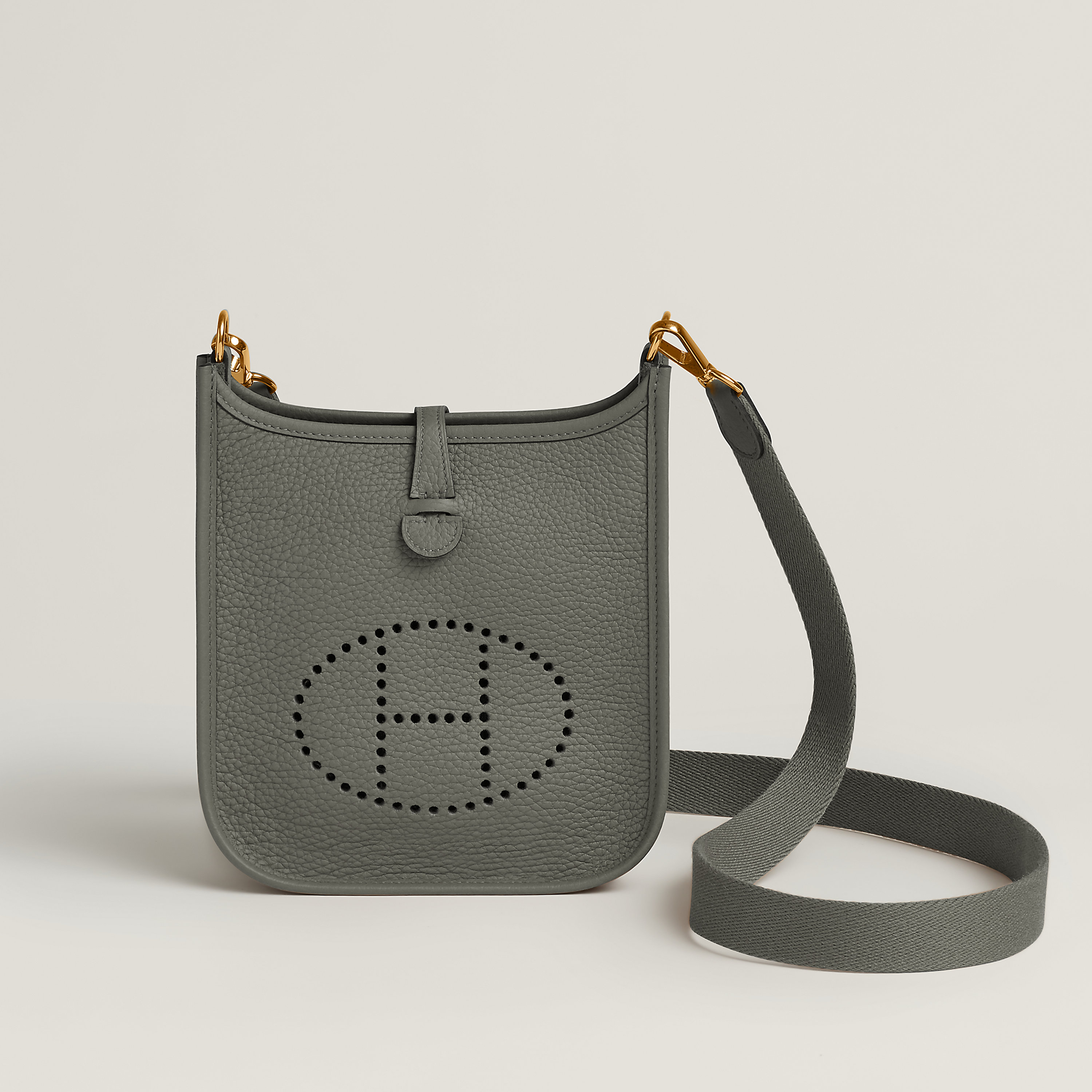 Evelyne 16 Amazone 백