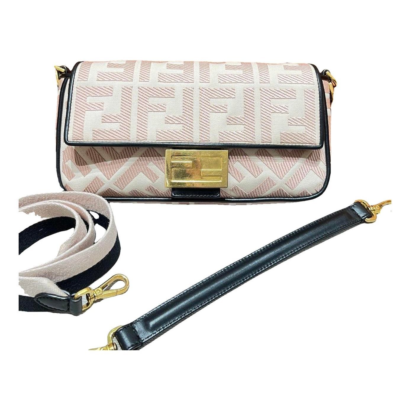 Baguette handbag