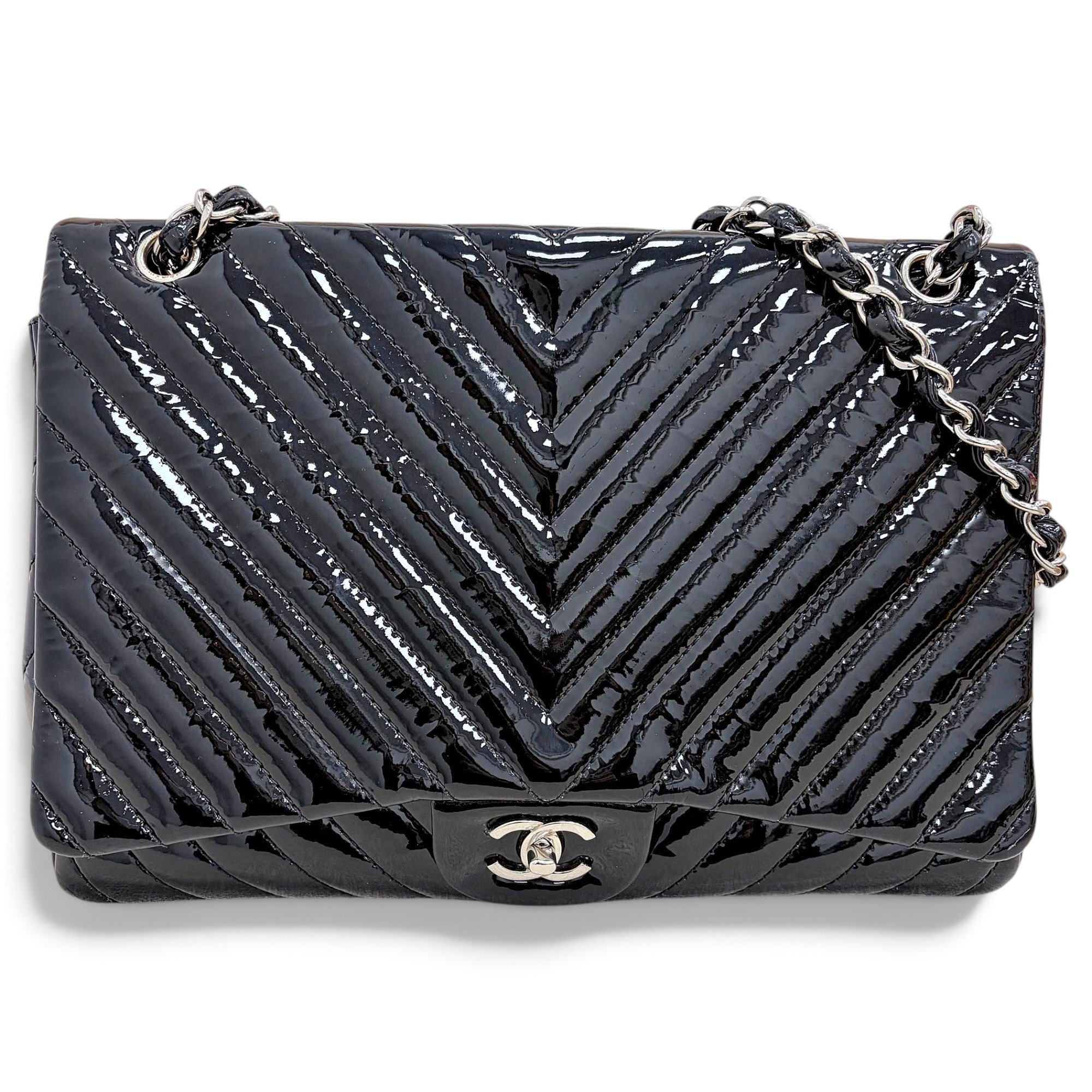 Timeless/Classique patent leather handbag