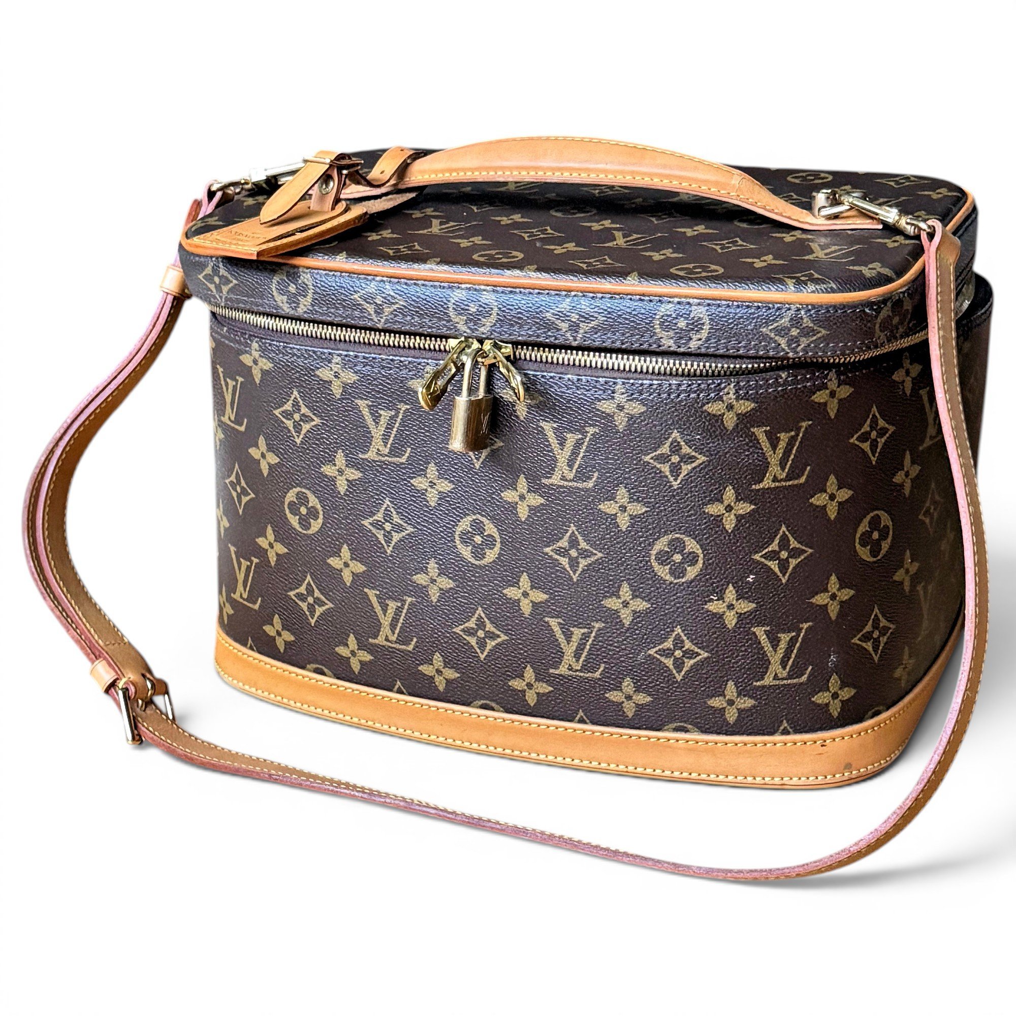 Nice cloth vanity case
