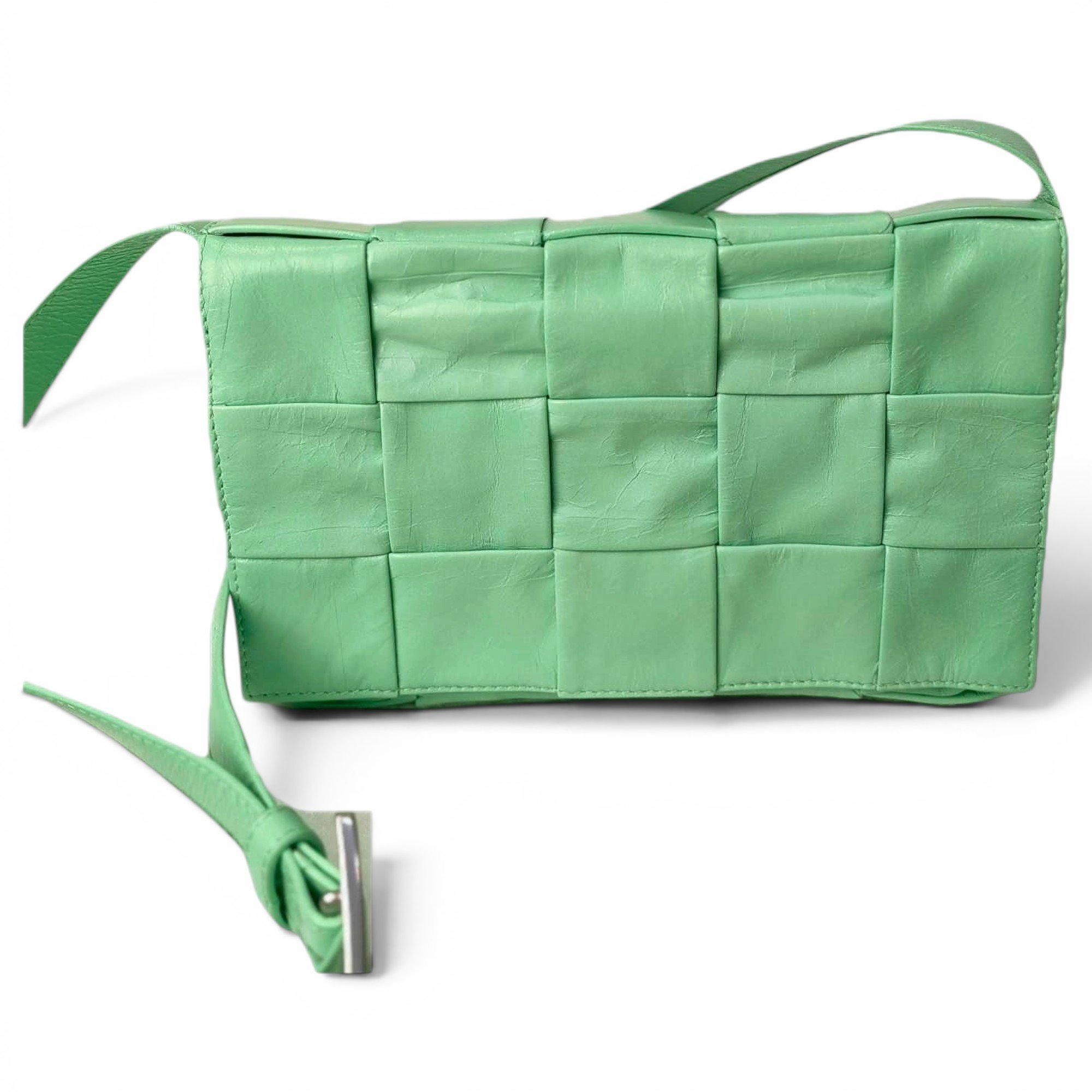 Cassette leather handbag