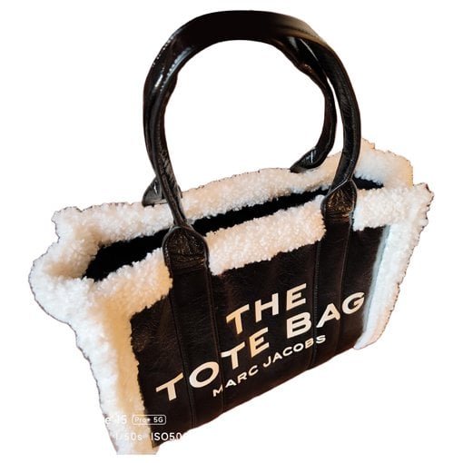 The Tag Tote patent leather handbag