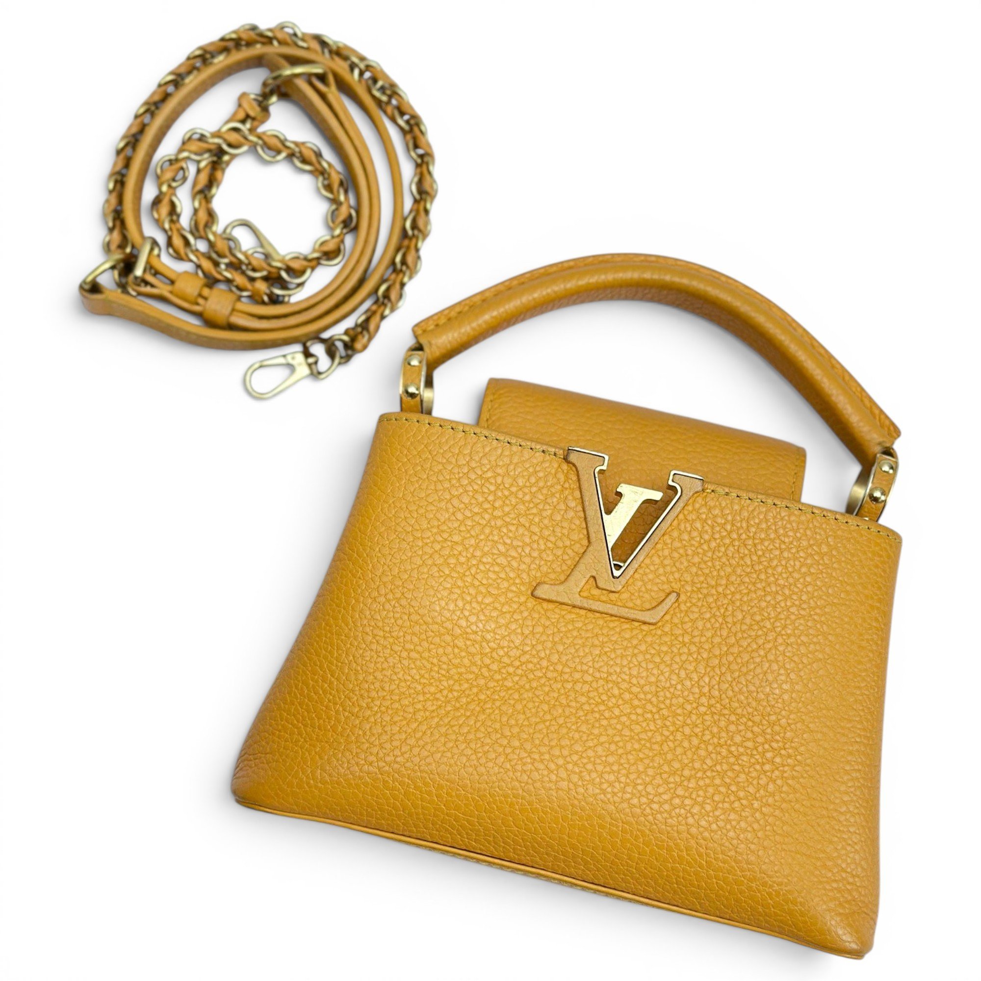 Capucines leather handbag
