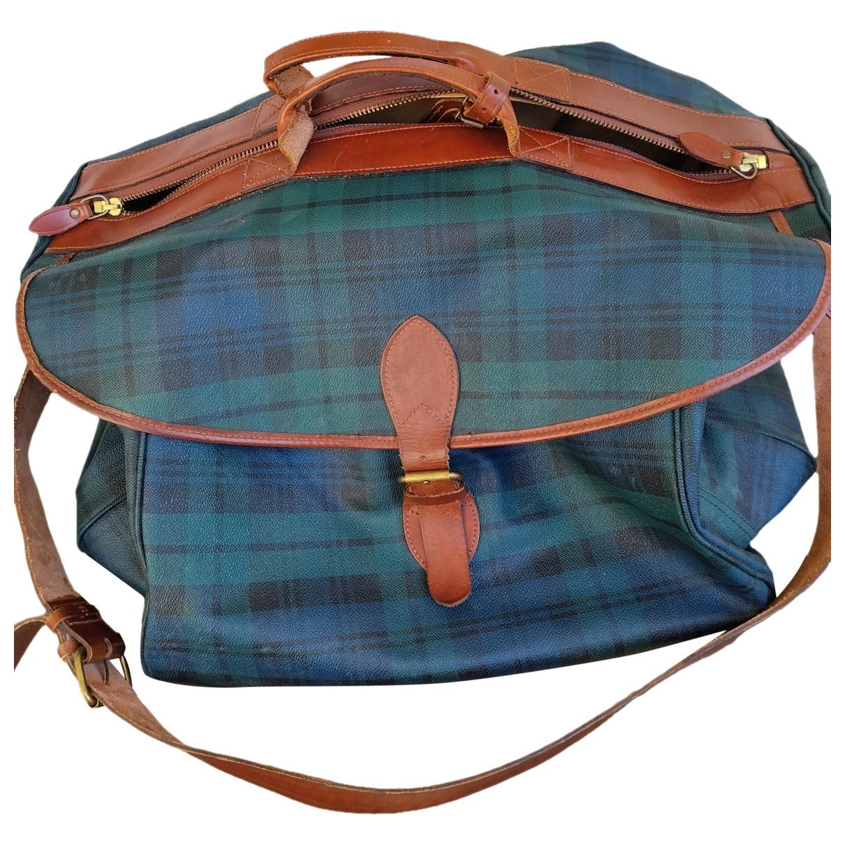 Leather travel bag