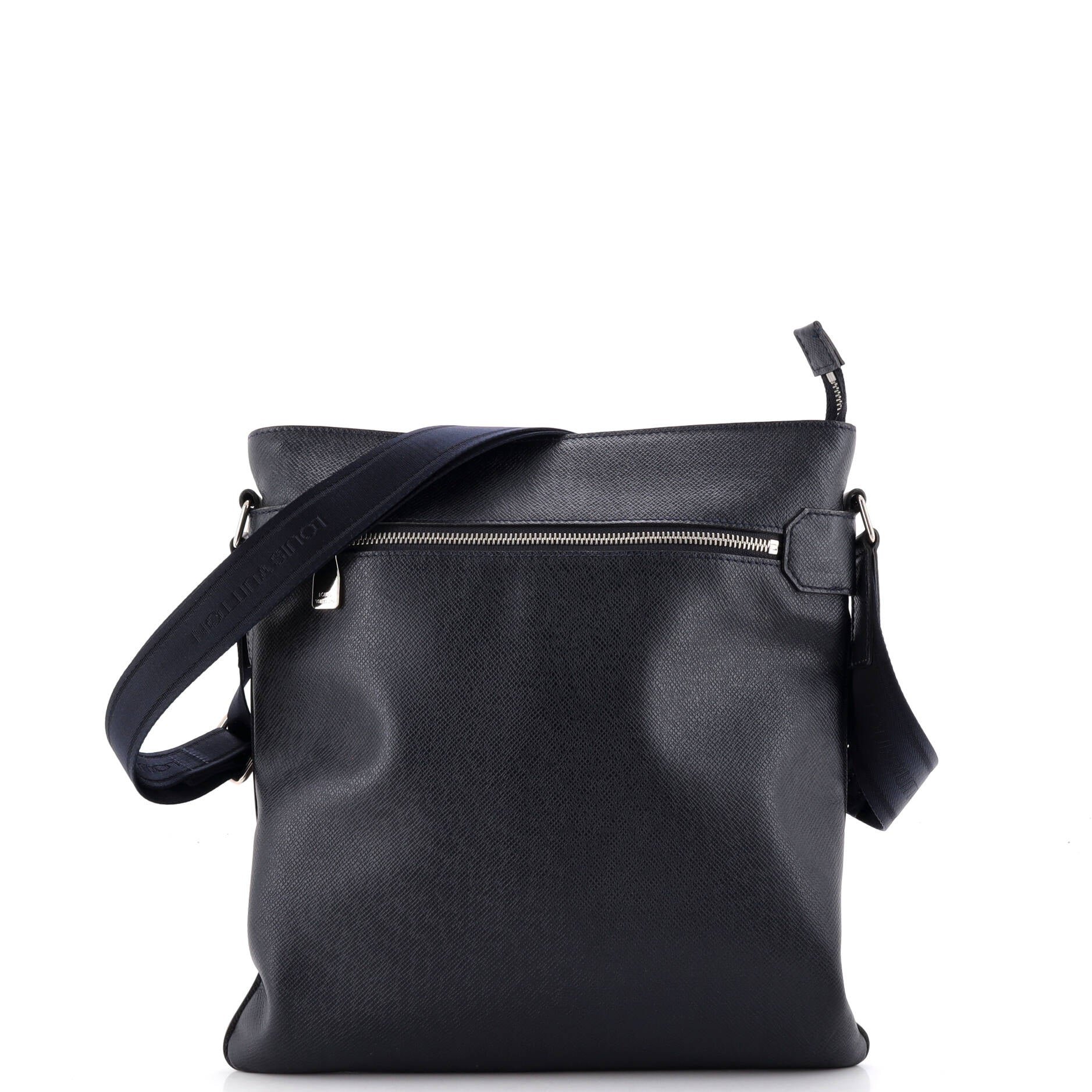 Sasha Handbag Taiga Leather