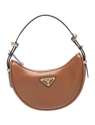 Enameled Metal Triangle Arque Mini