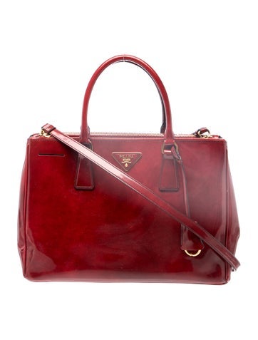 Saffiano Leather Galleria Double Zip Large