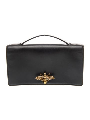 Bee Clutch