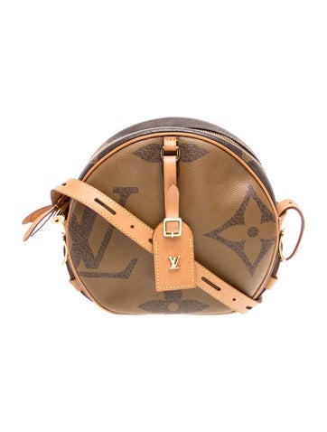 Monogram Giant Bôite Chapeaux MM