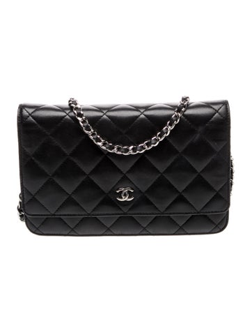 Quilted Lambskin Classic Wallet On Chain