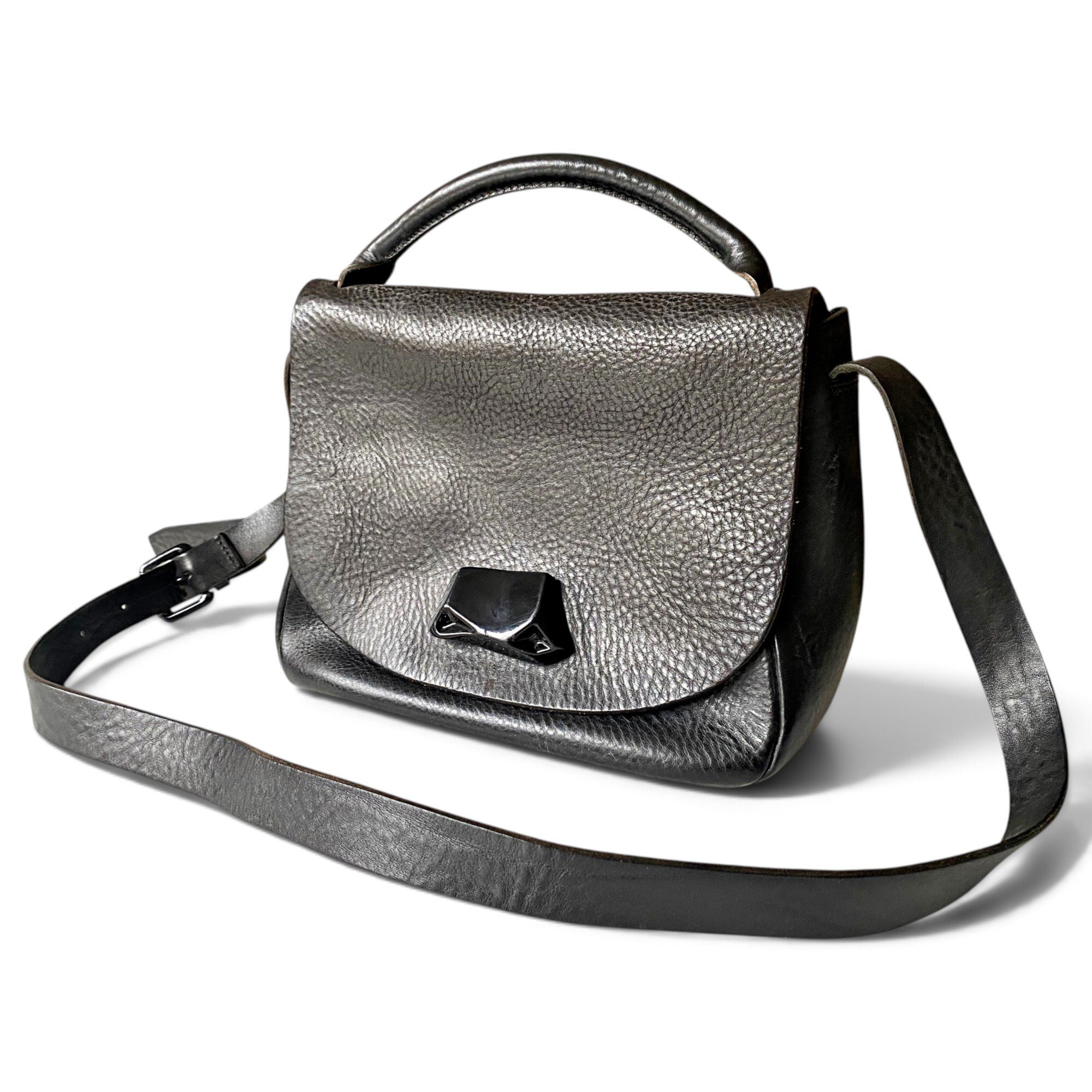Multipocket leather handbag