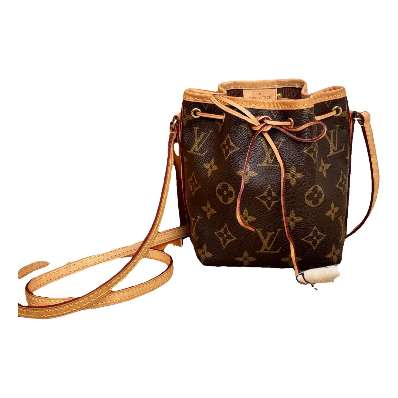 Nano Noé leather handbag
