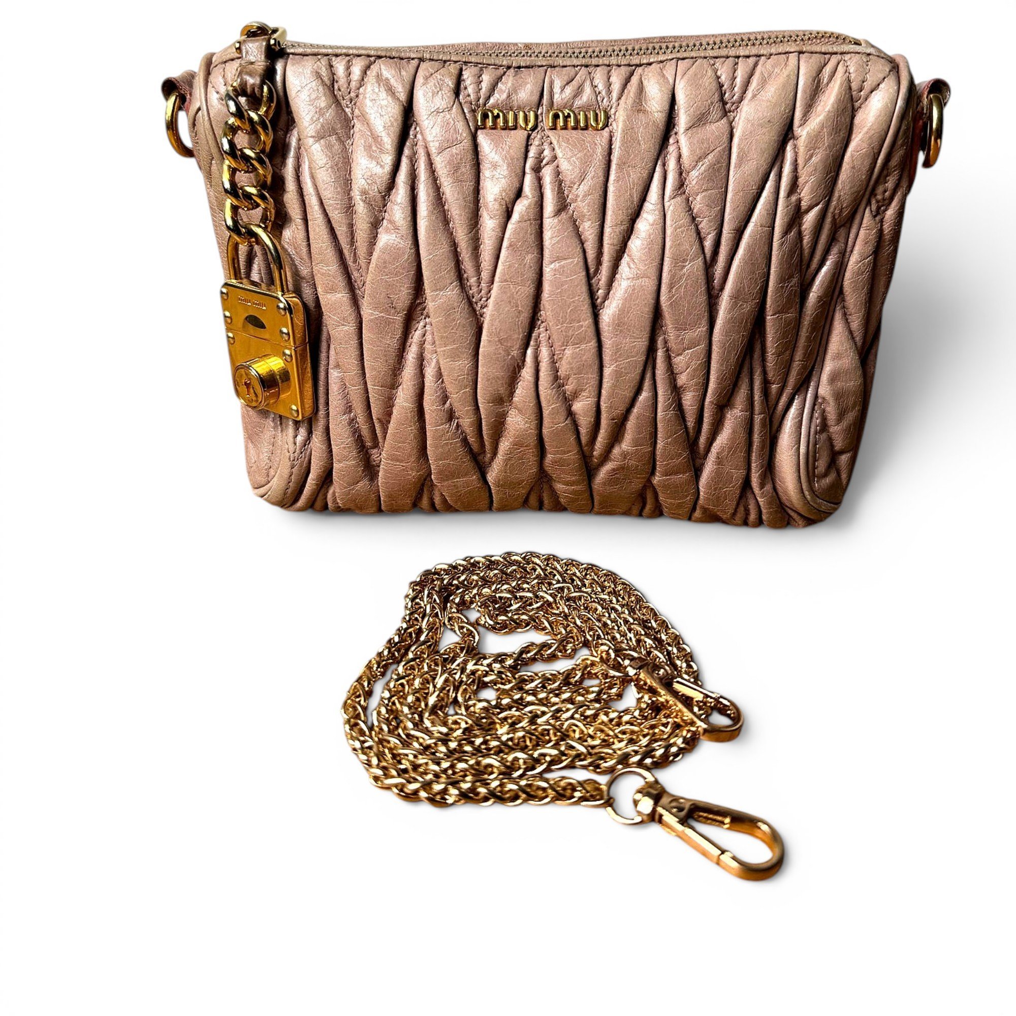 Matelassé leather handbag