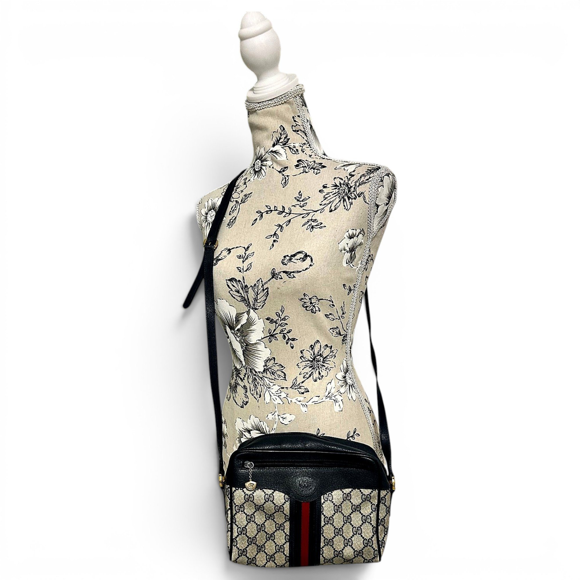 Ophidia GG Supreme leather handbag