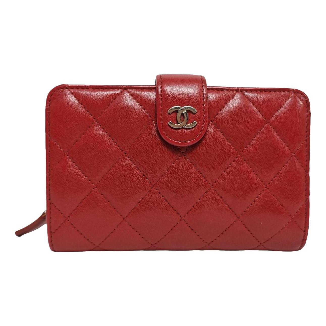 Chanel 19 leather handbag