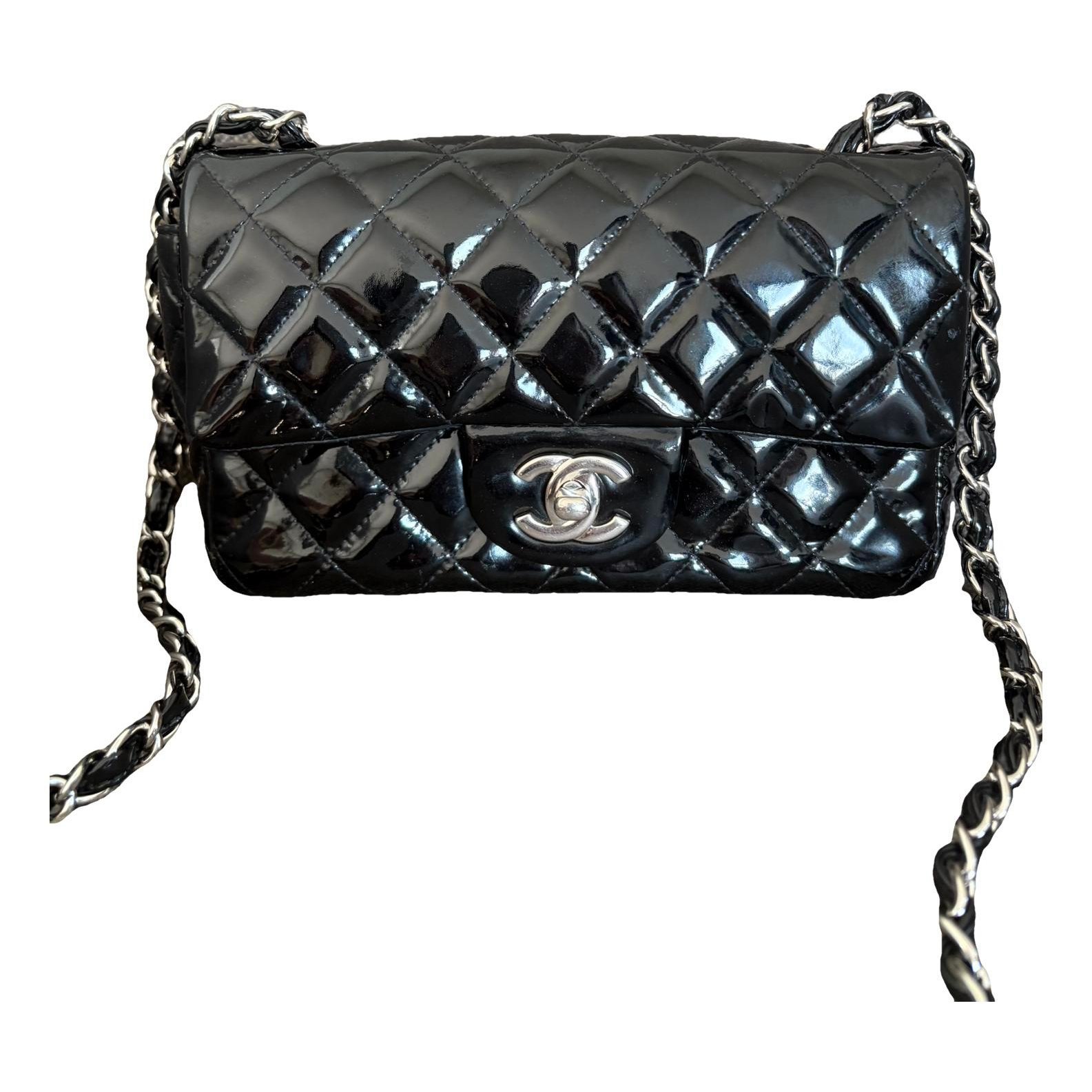 Timeless/Classique patent leather crossbody bag