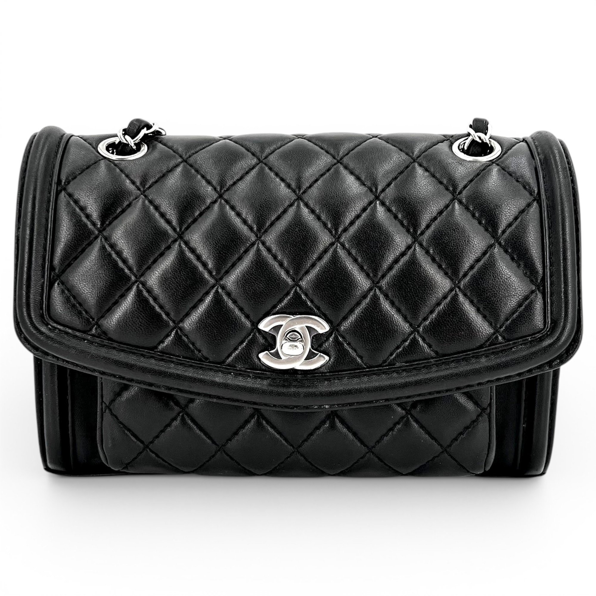 Timeless/Classique leather crossbody bag
