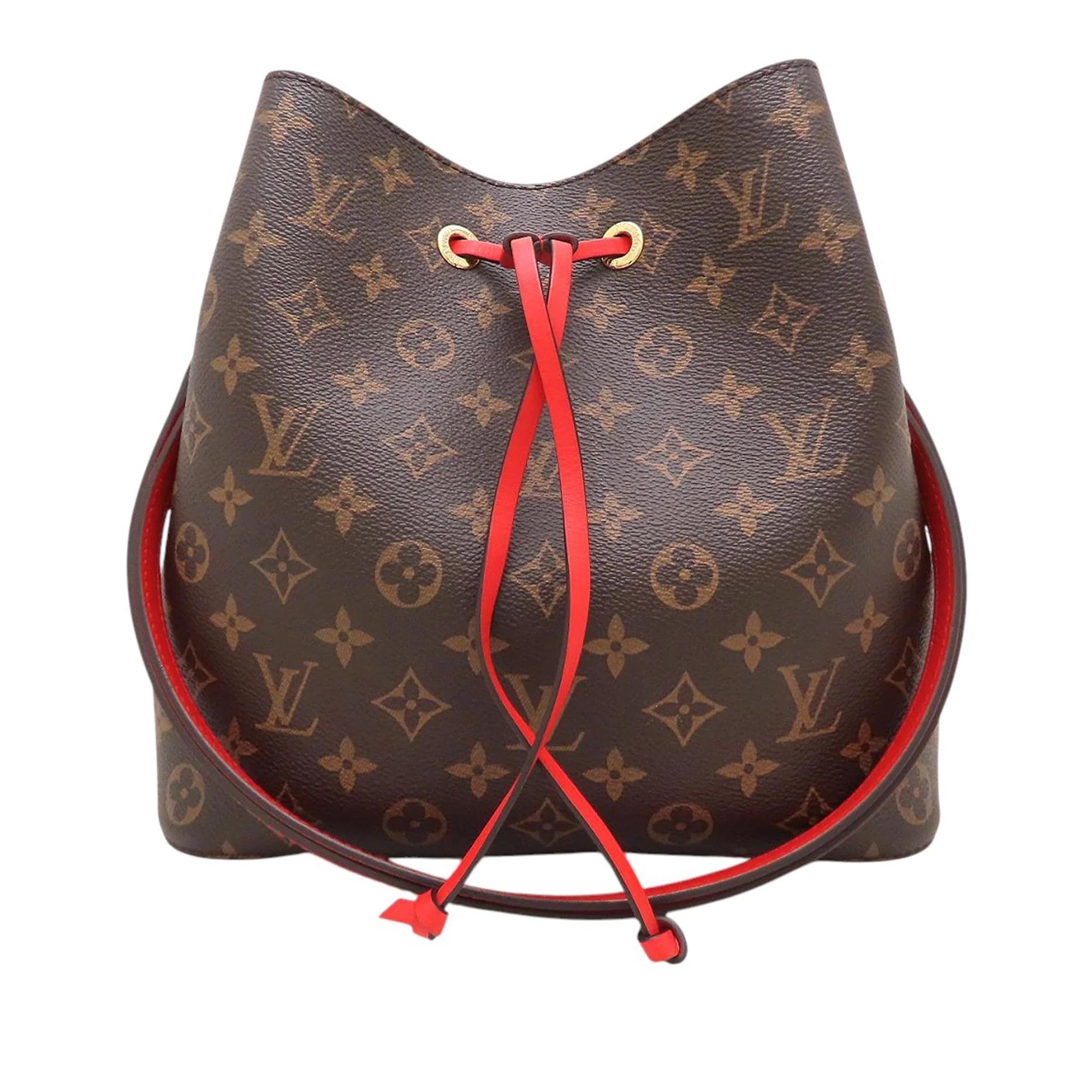 Bucket leather tote