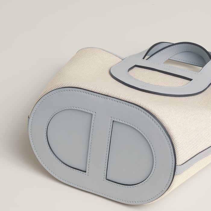 Hermès In-the-loop 18 Bag