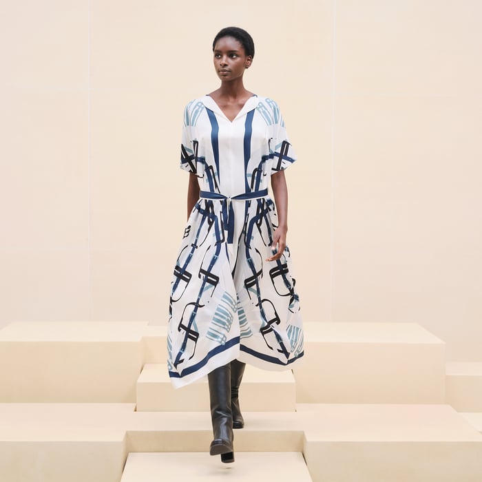 Blanc Naturel "Mors a Jouets Detoure" Belted Caftan