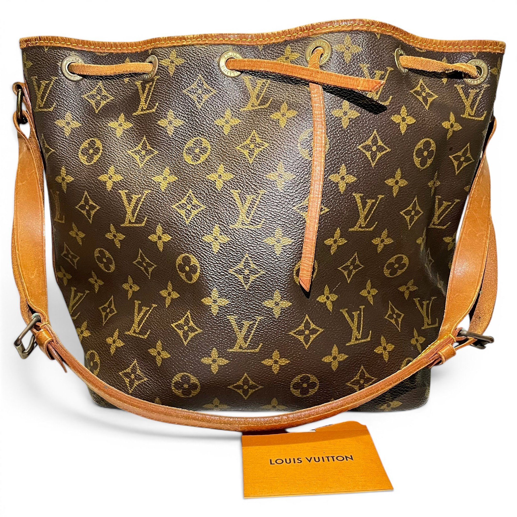 Noé leather handbag