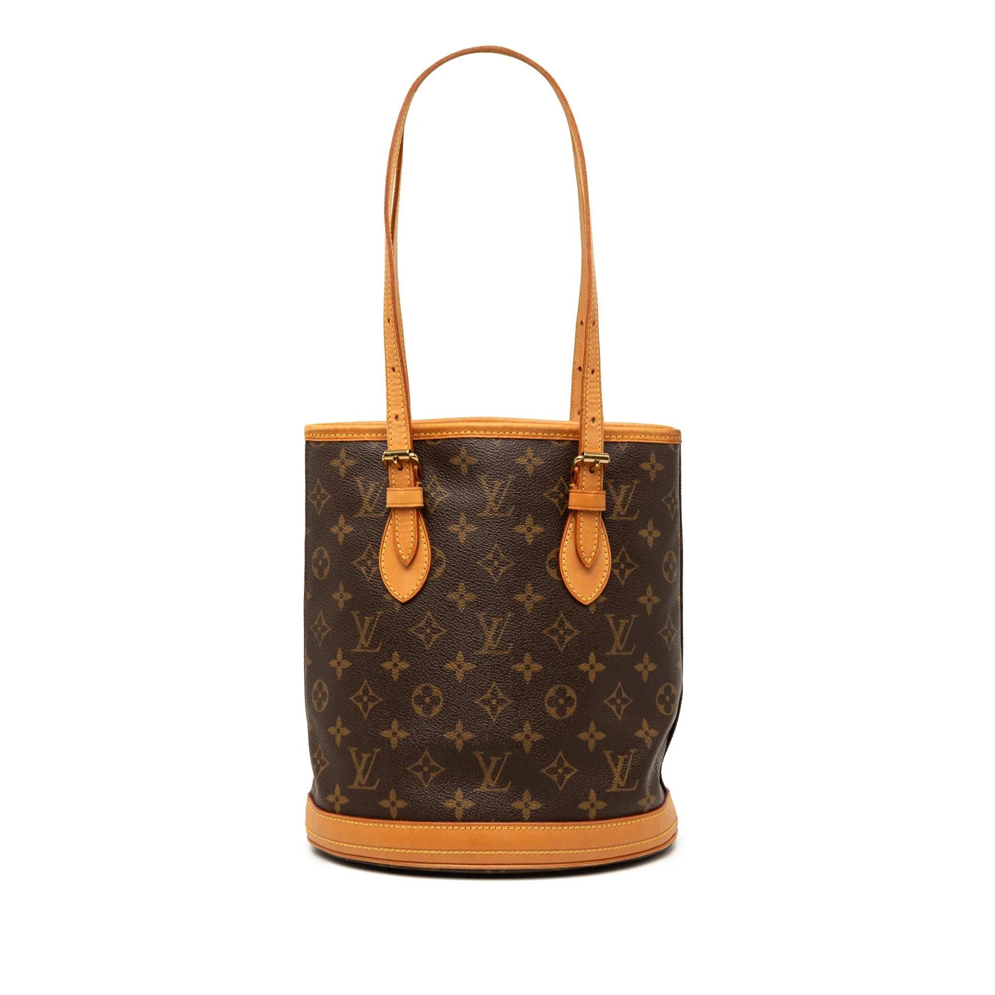 Bucket leather handbag