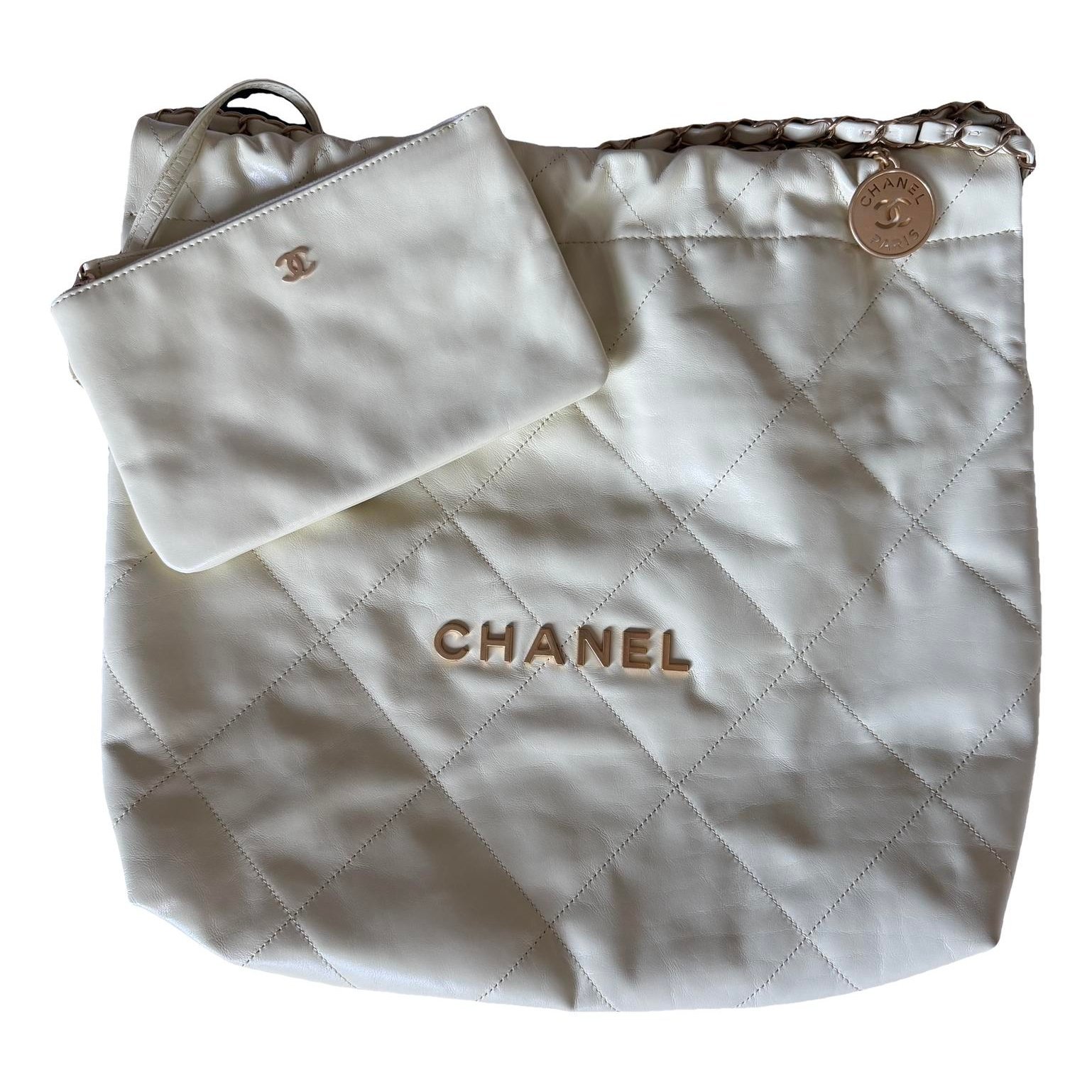 Chanel 22 leather handbag