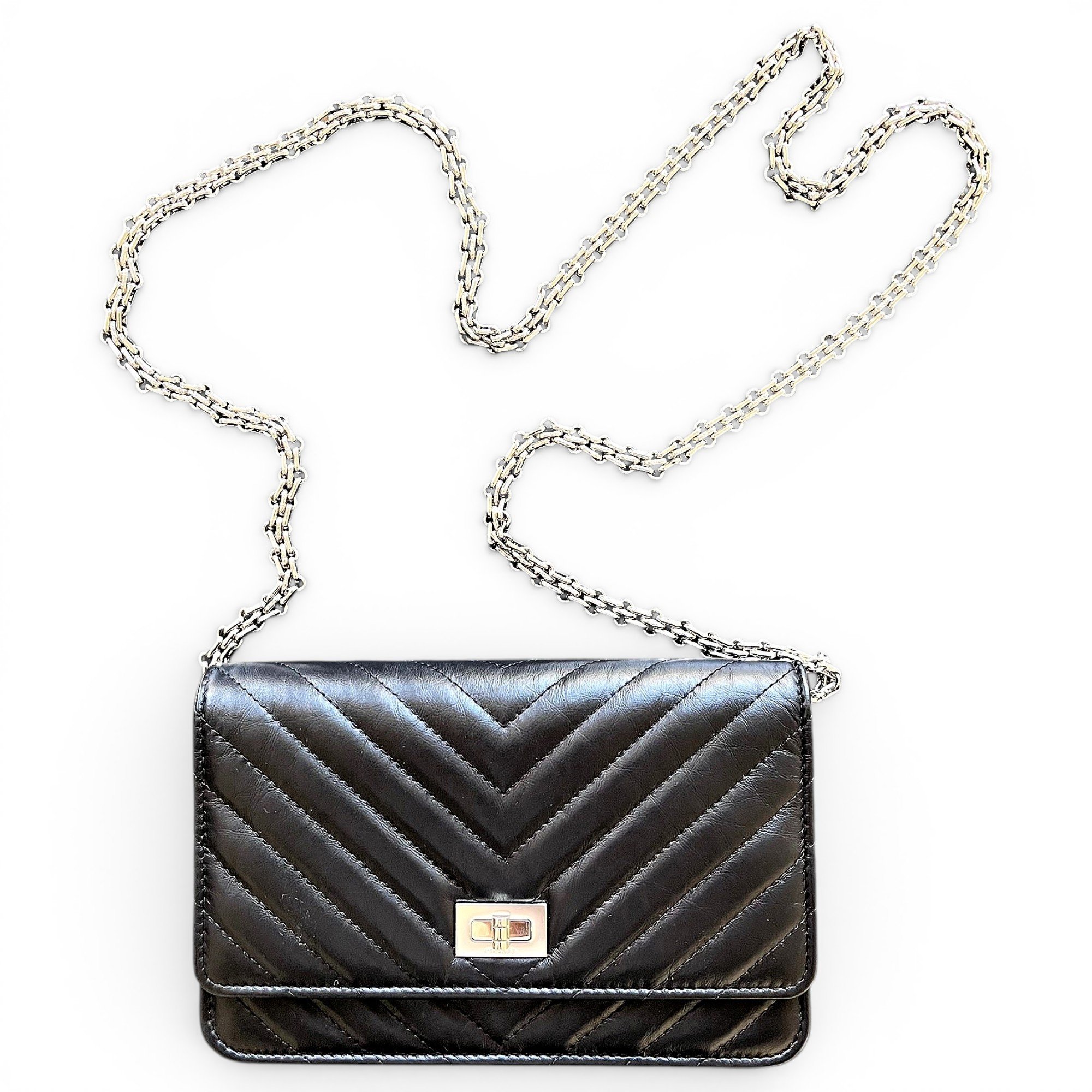Wallet On Chain 2.55 leather crossbody bag