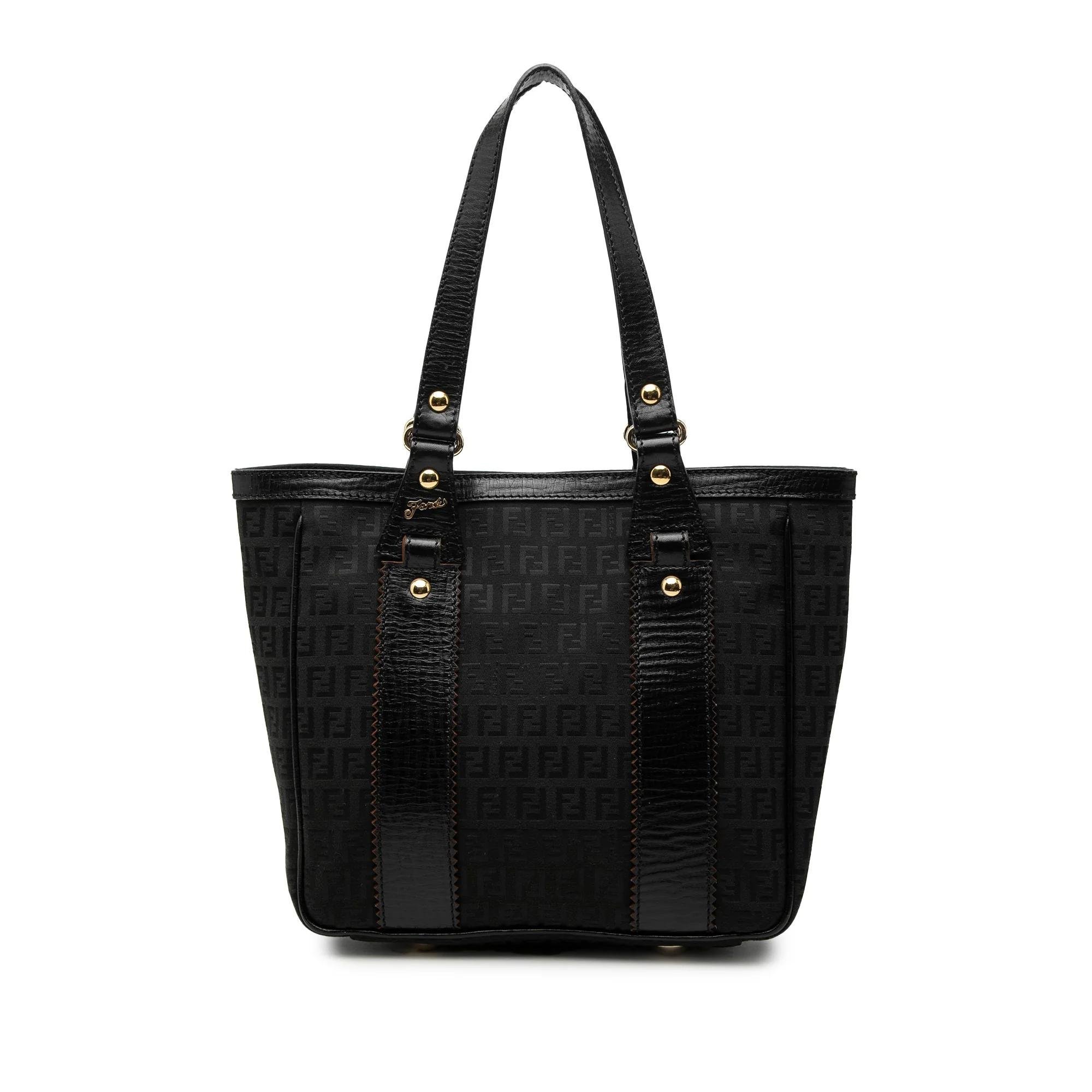 Pocket leather tote