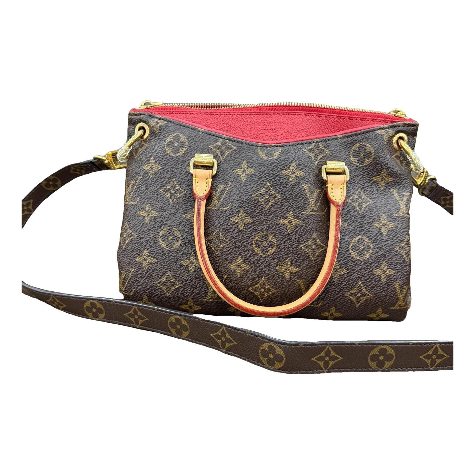 Pallas leather handbag