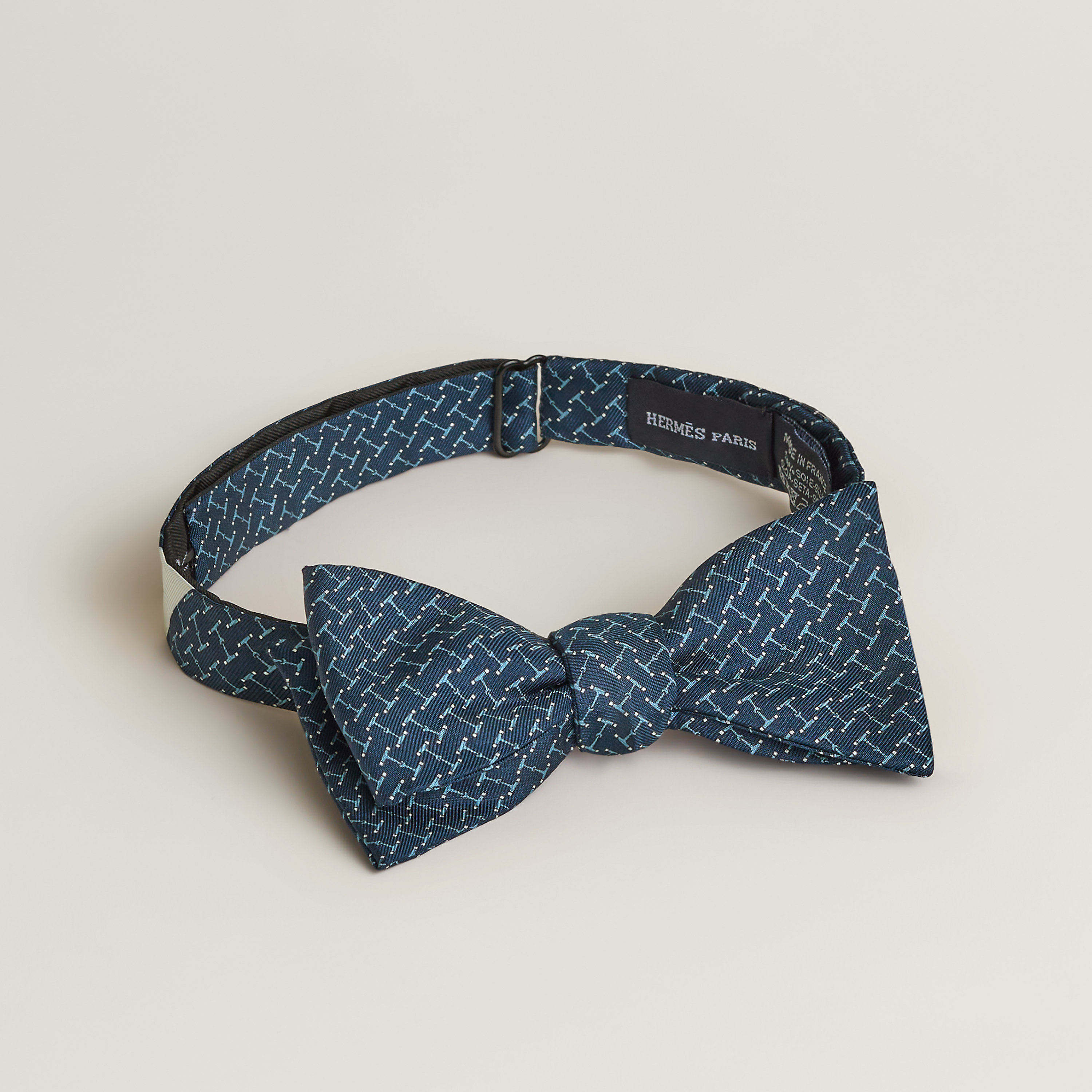 Dancing Bit bow tie