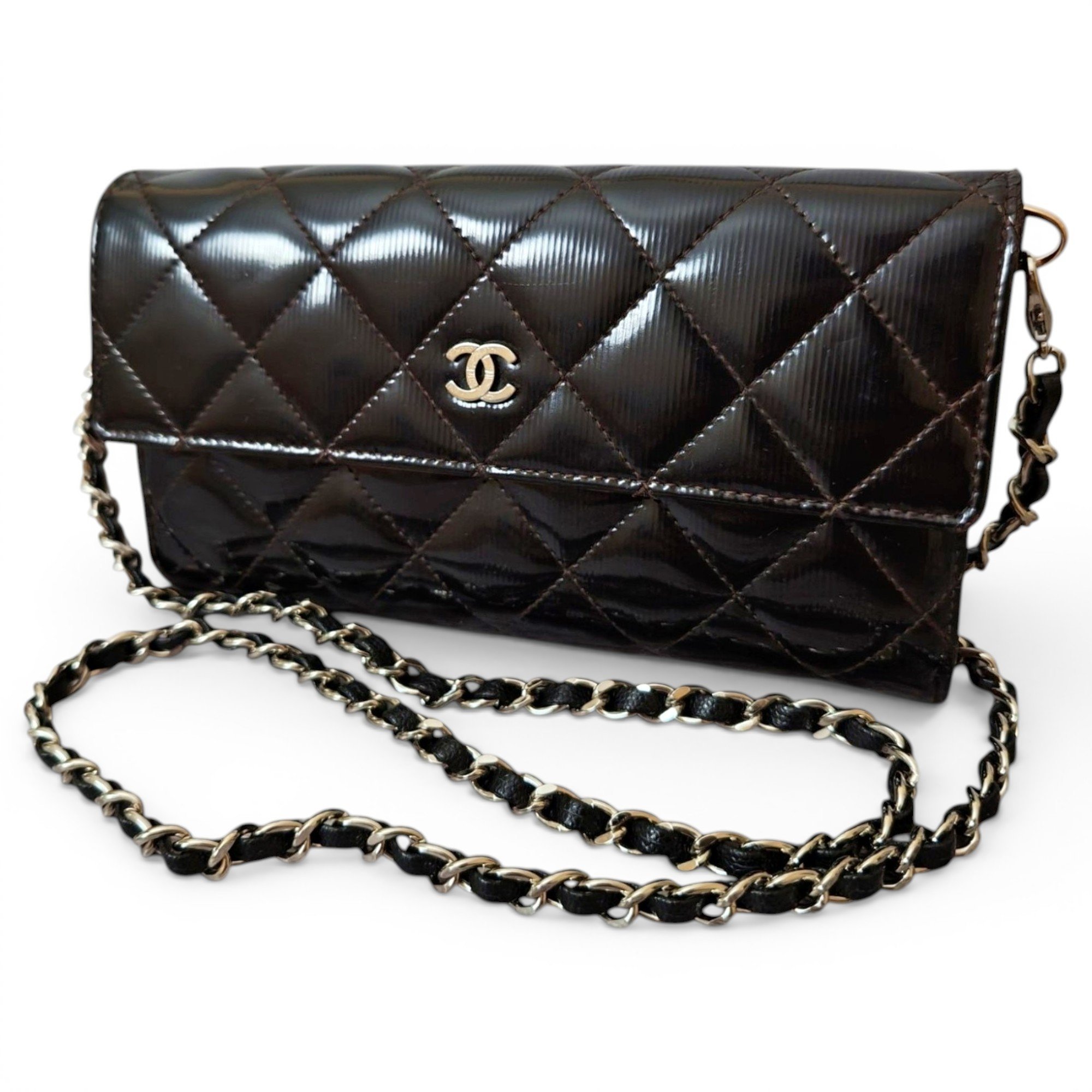 Wallet On Chain Timeless/Classique patent leather crossbody bag