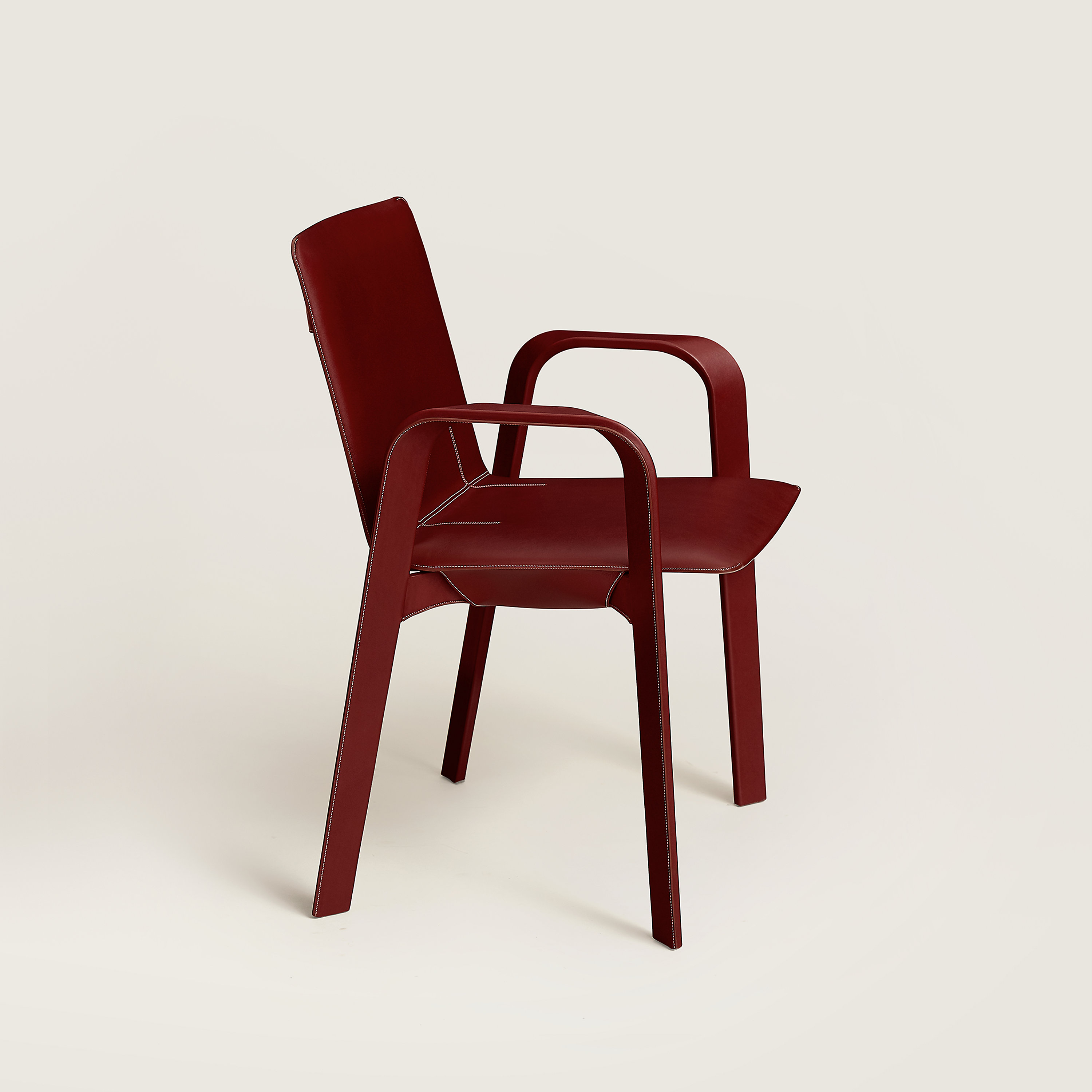 Sellier chair with armrests