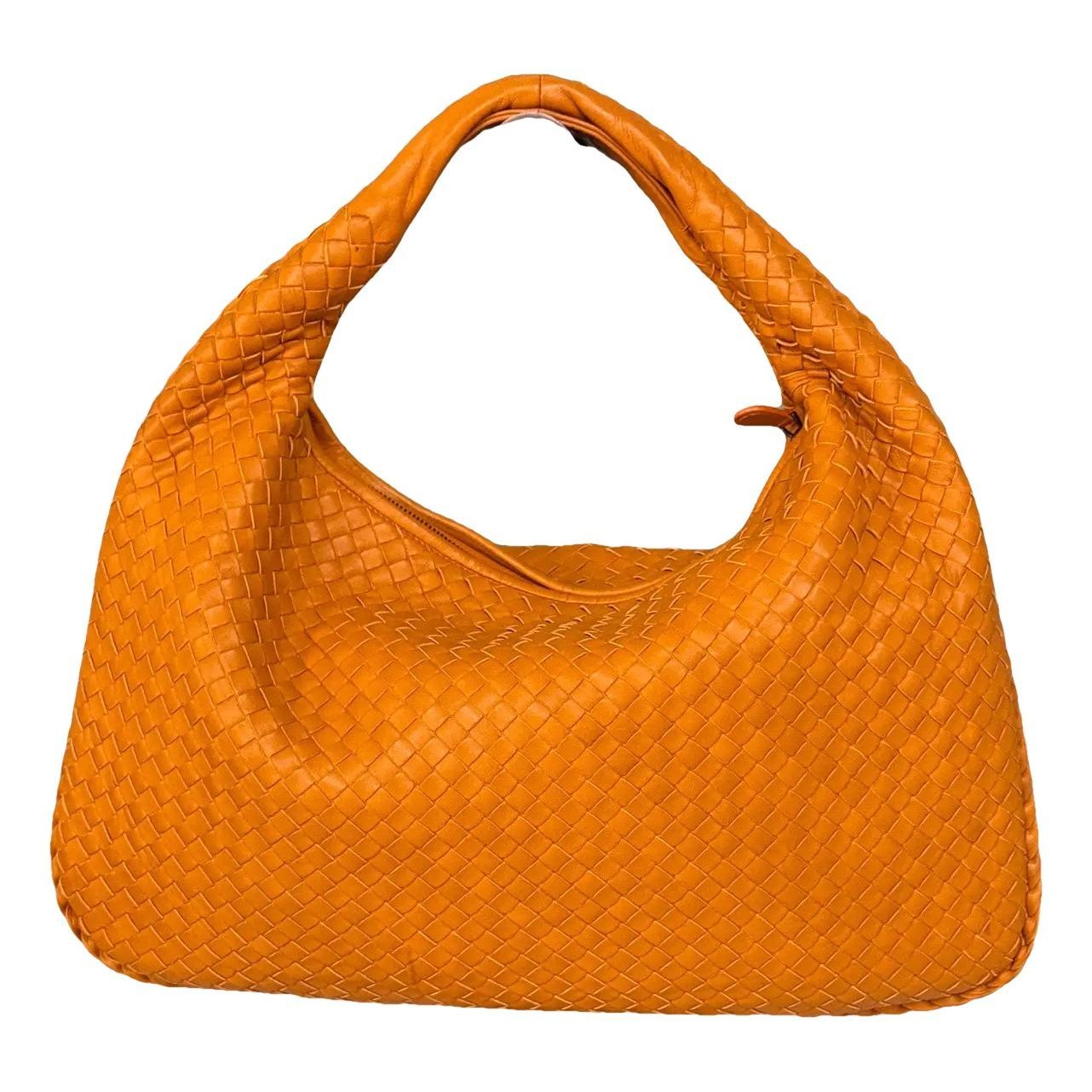 Hop leather handbag