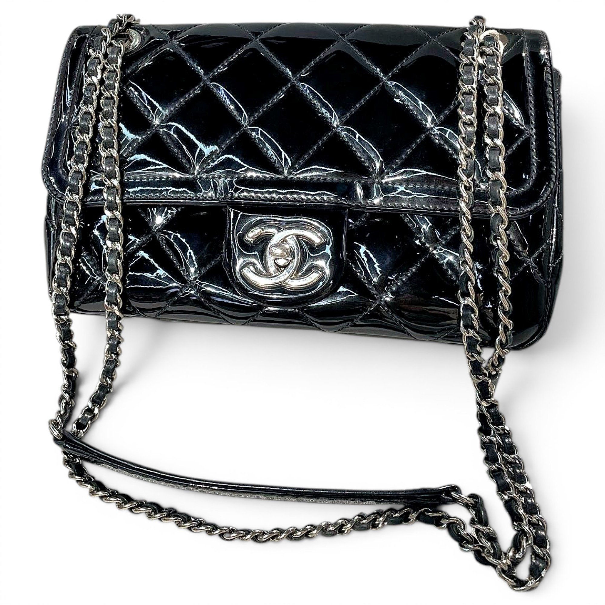Timeless/Classique patent leather handbag