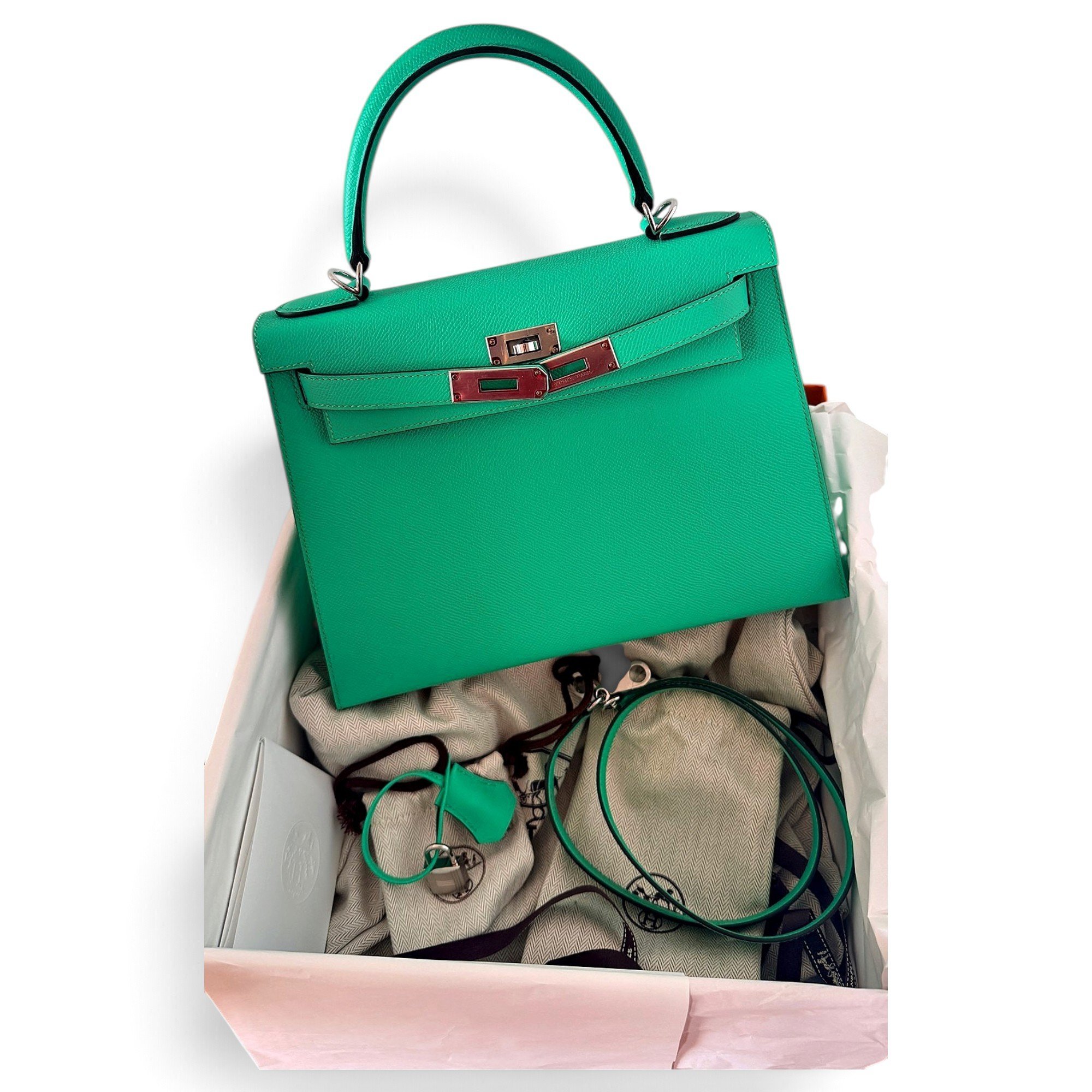Kelly 28 leather handbag