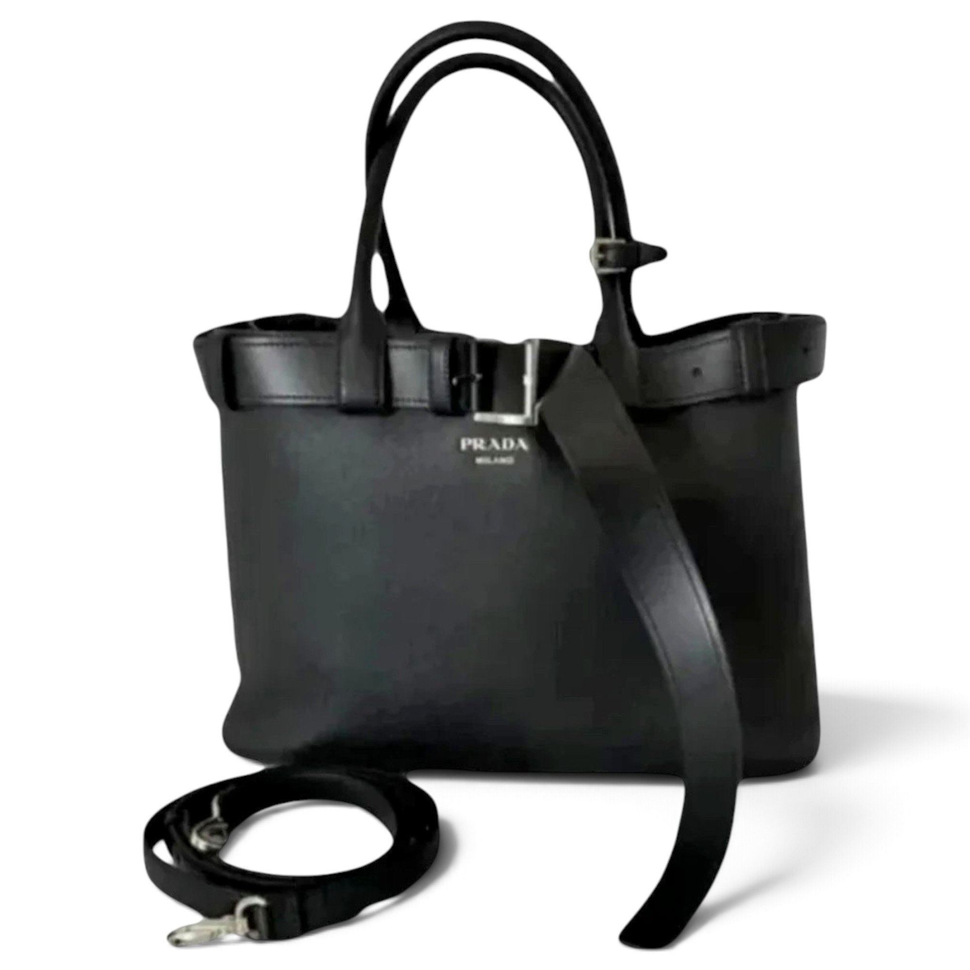 Buckle leather tote