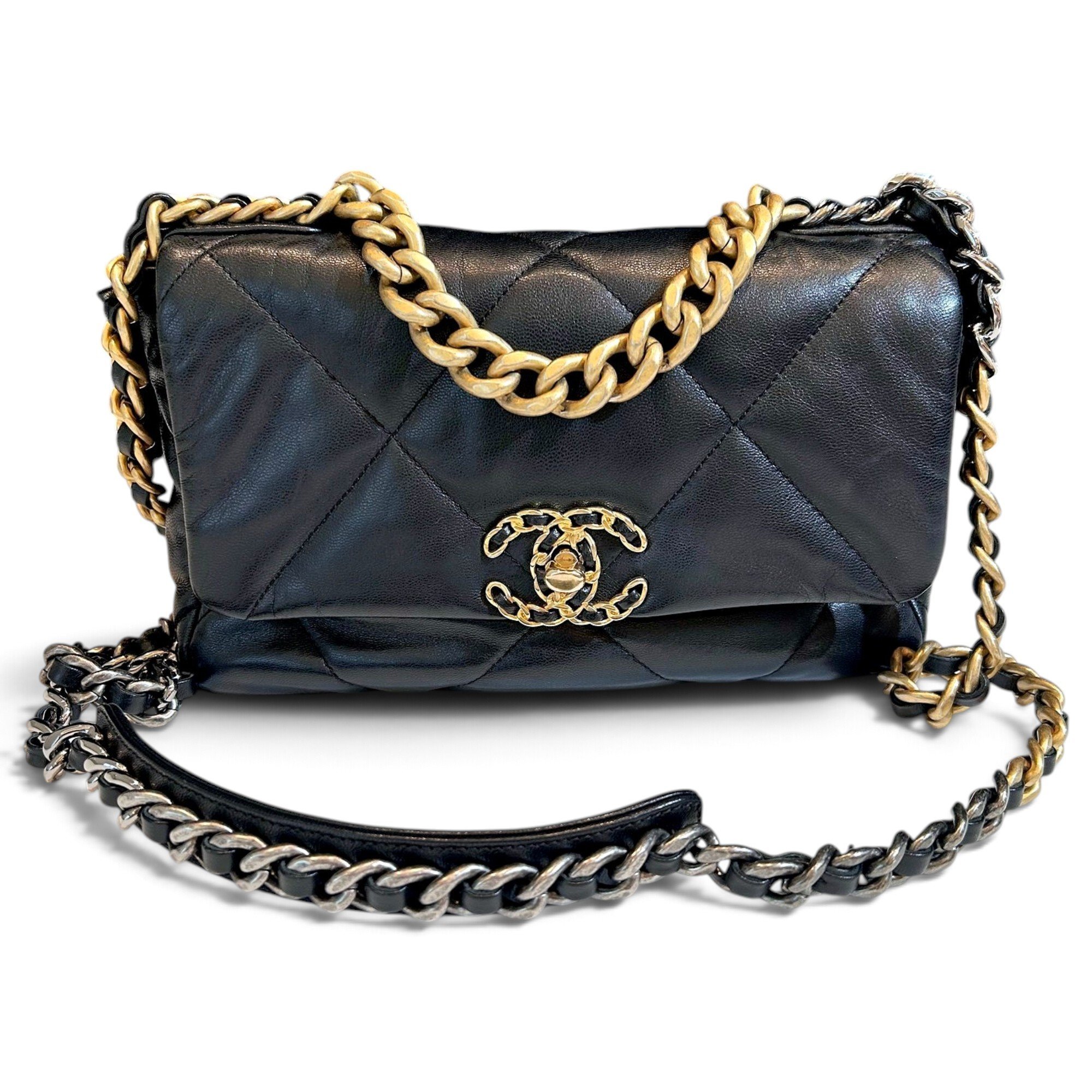 Chanel 19 leather handbag