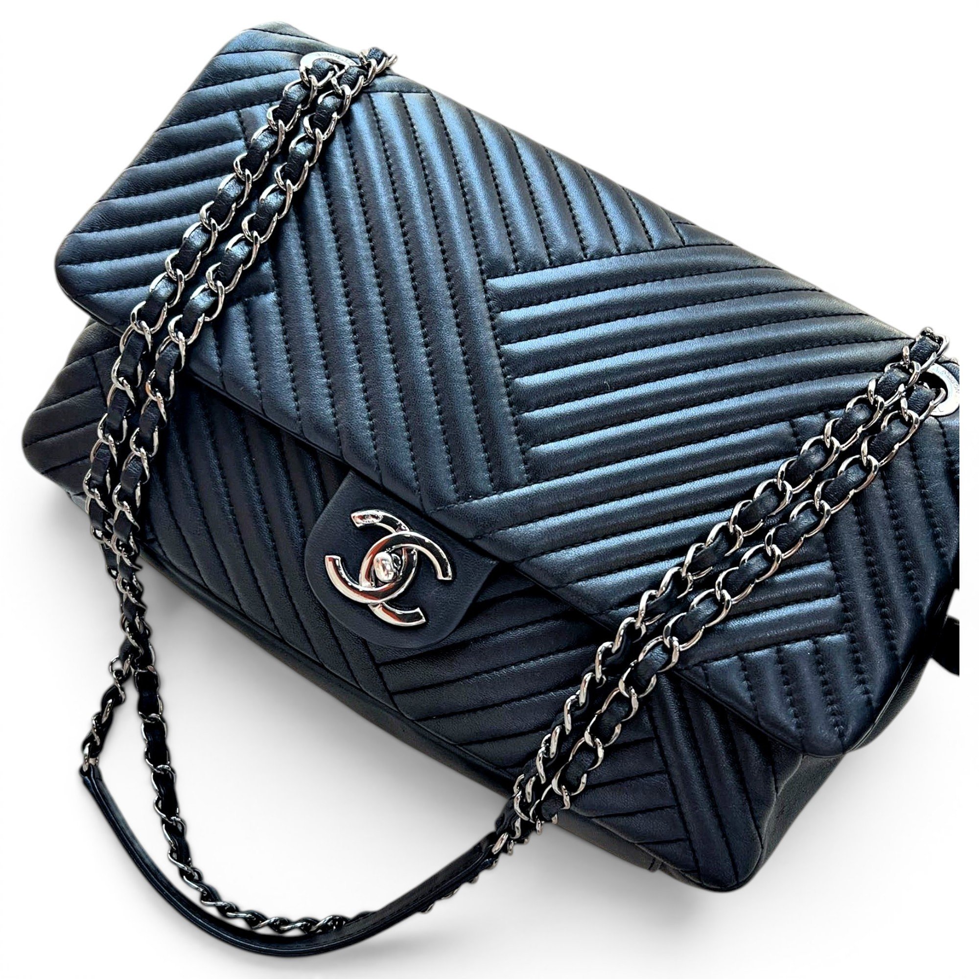 Timeless/Classique leather crossbody bag