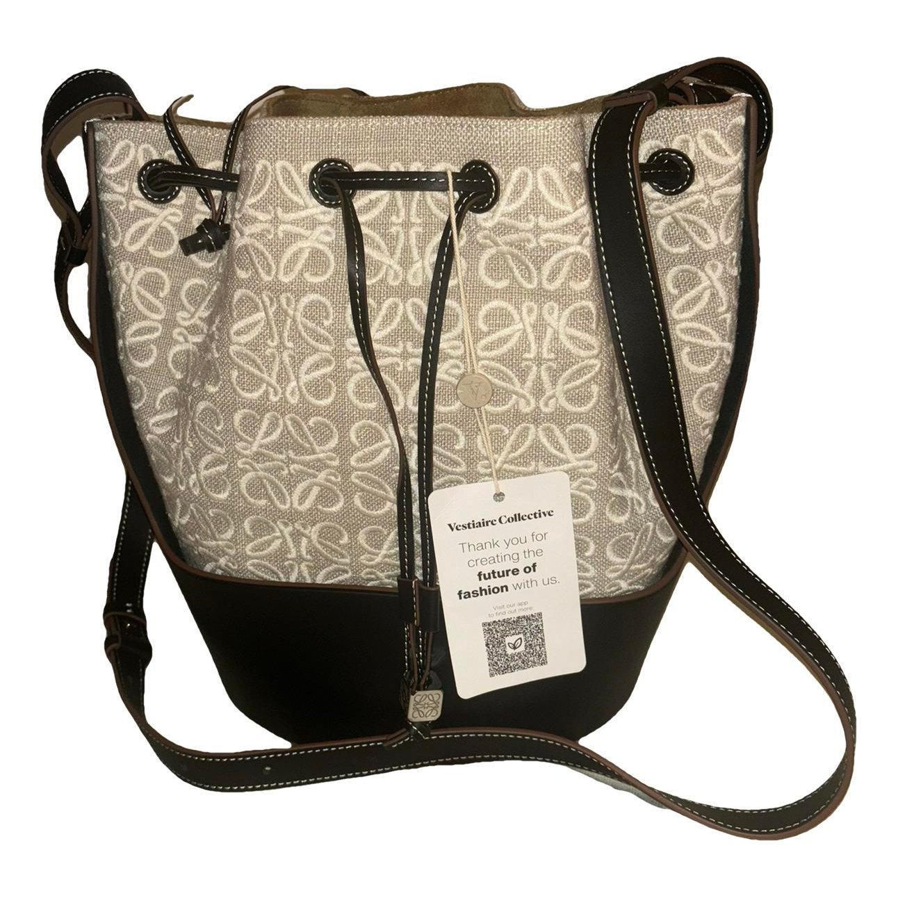 Balloon leather handbag