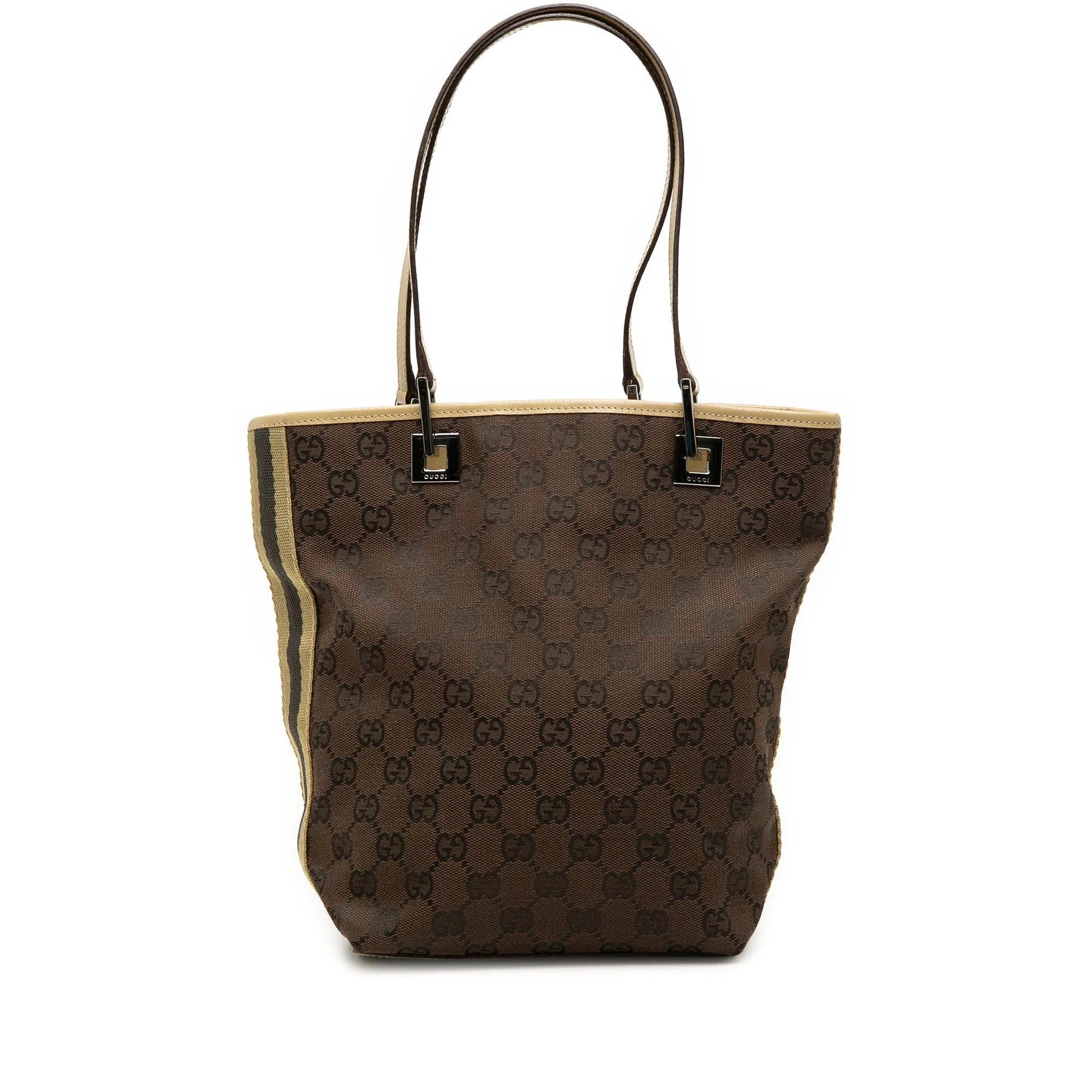 Gucci B leather handbag