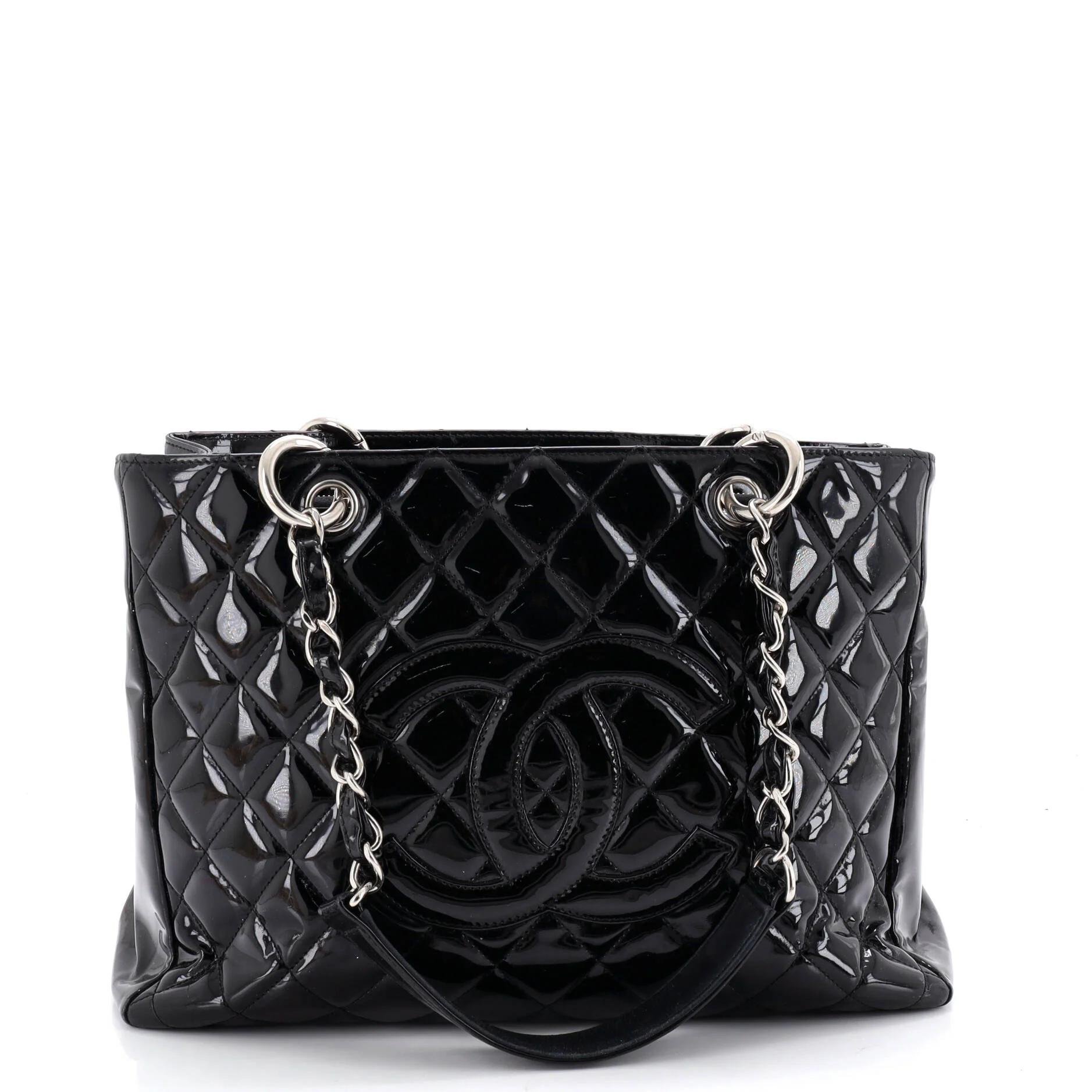 Classic CC Shopping patent leather tote