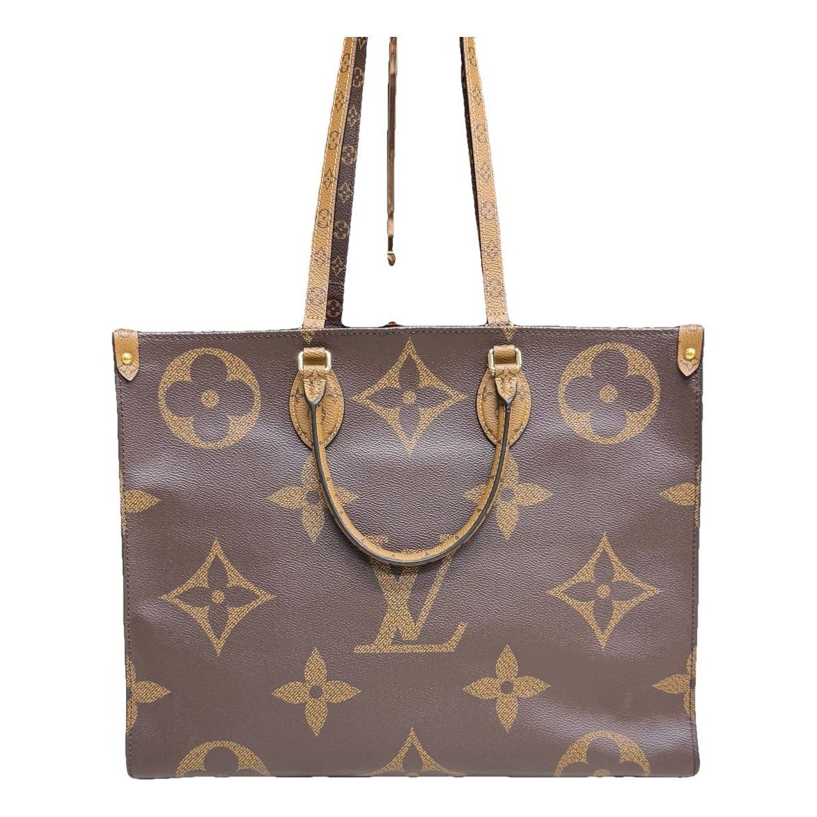 Onthego leather handbag