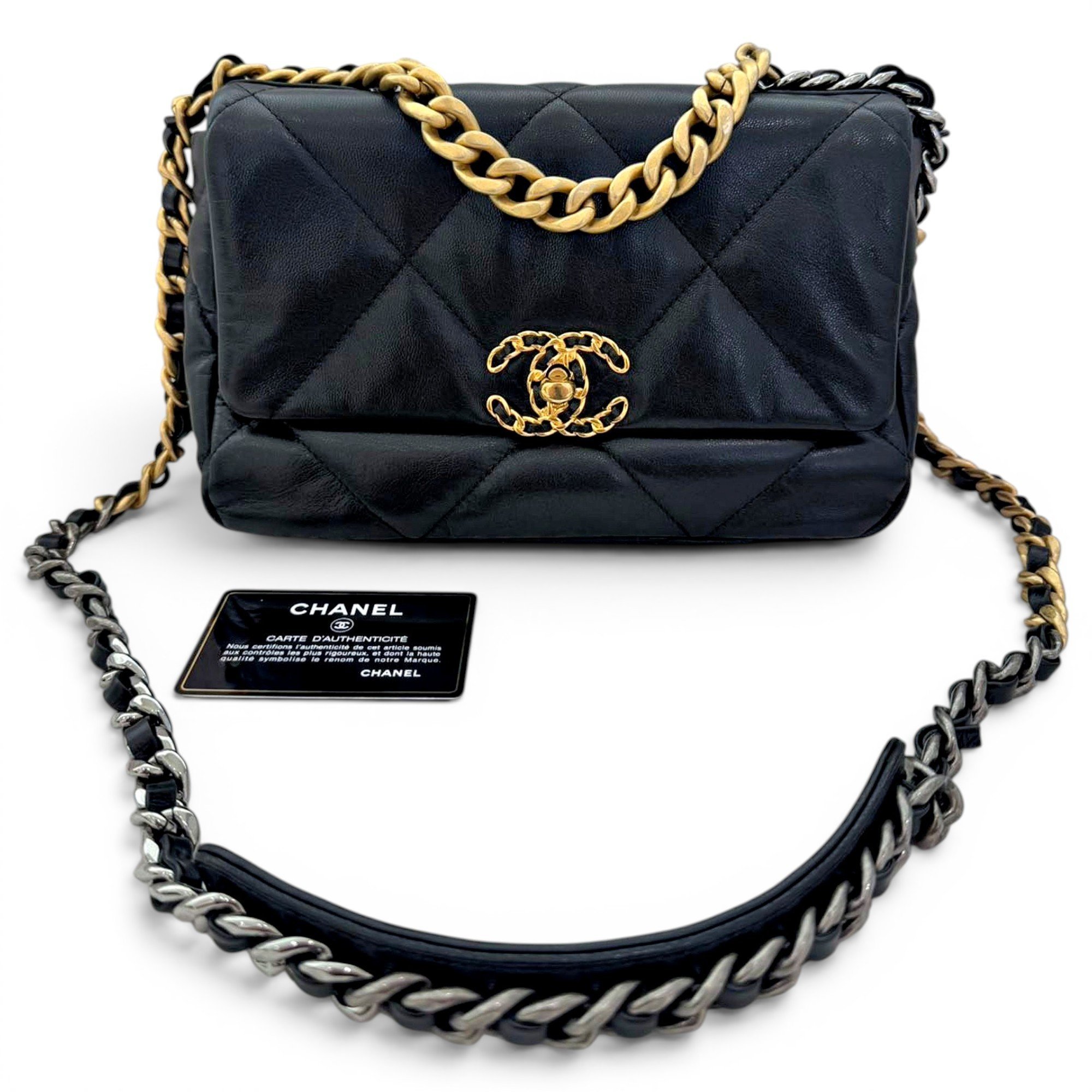 Chanel 19 leather handbag