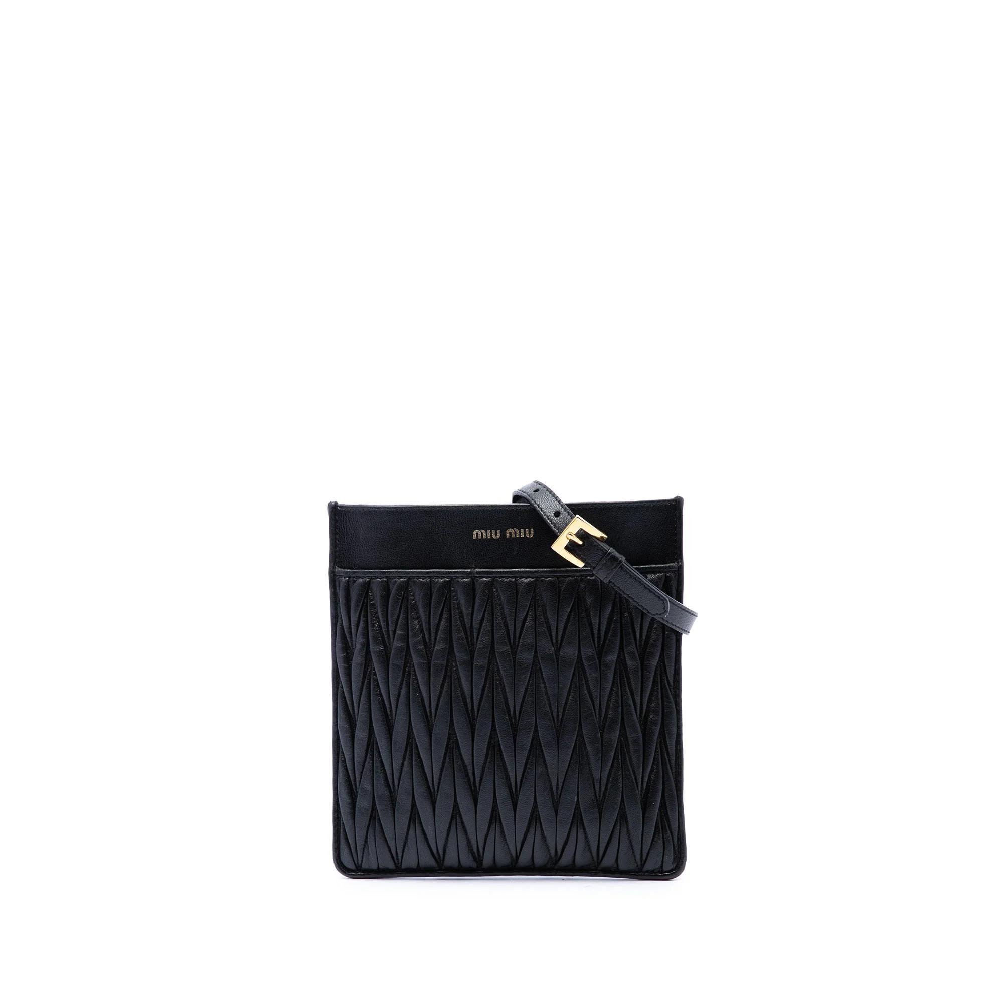 Matelassé leather handbag