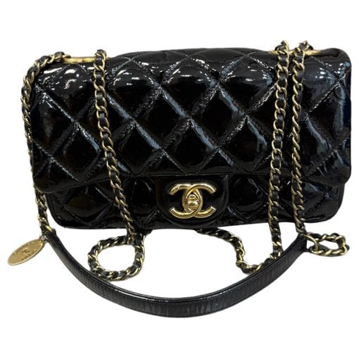 Timeless/Classique patent leather handbag