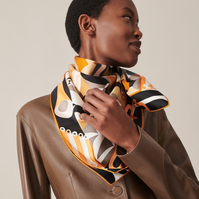 Parade En Fanfare Scarf 90